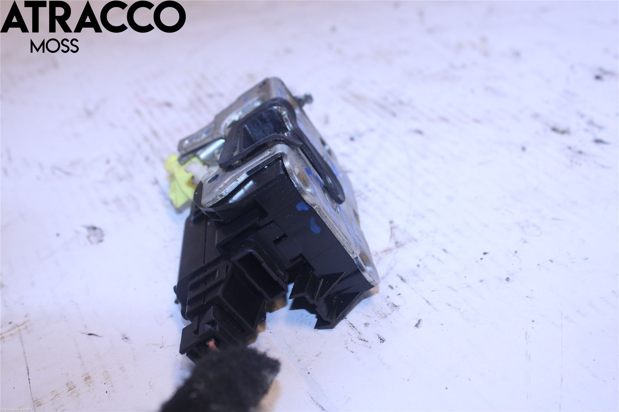 Dacia DUSTER 10-17 Dørlås - Låsekasse