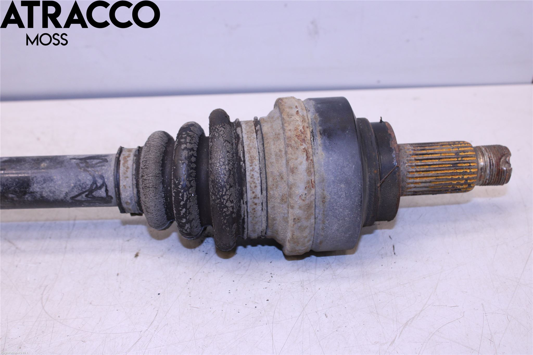 BMW 3 F30/F31/F80 12-19 Drivaksel Bak Kompl Venstre