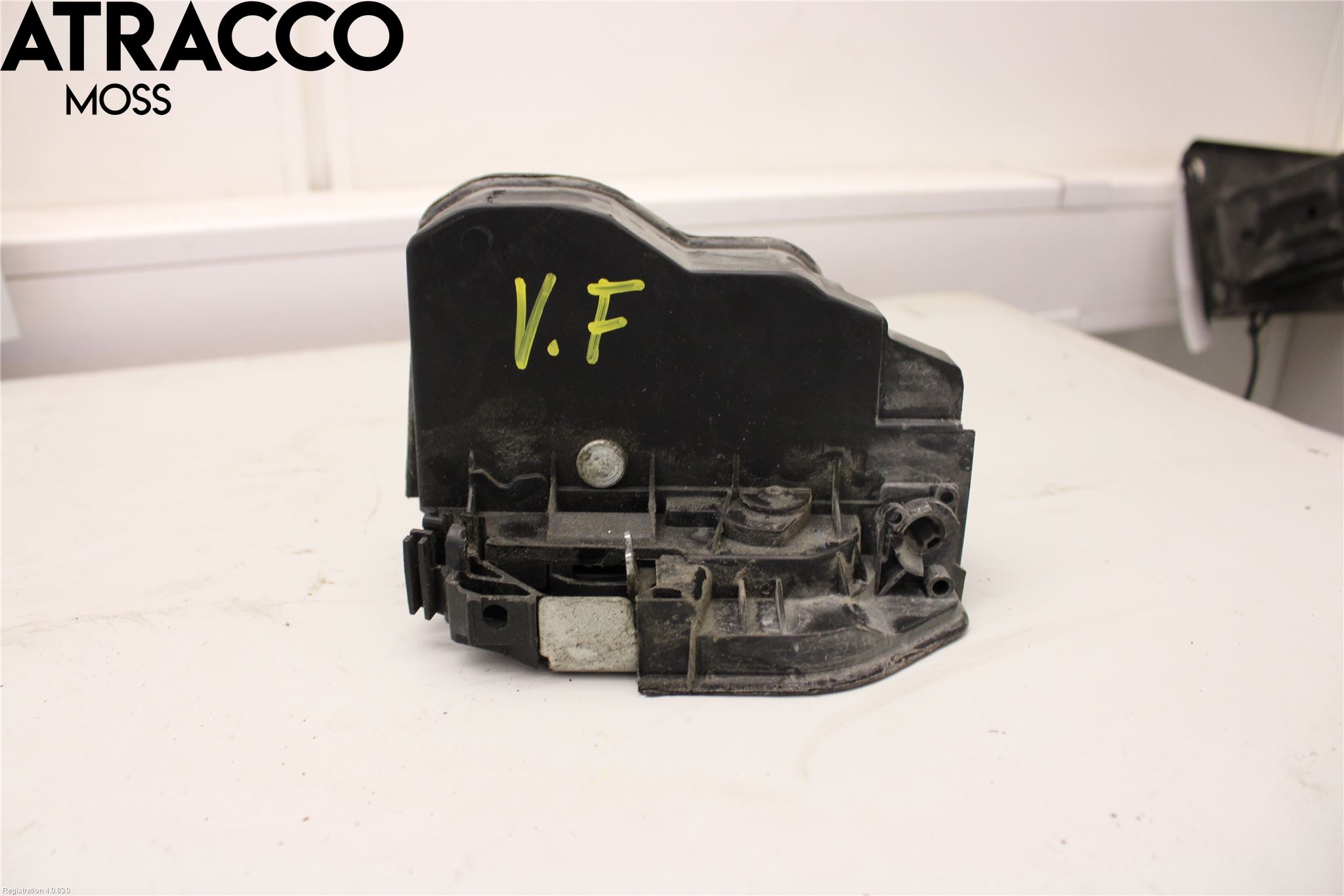 BMW 5 E60/61 Sed/Tou 02-10 Dørlås - Låsekasse