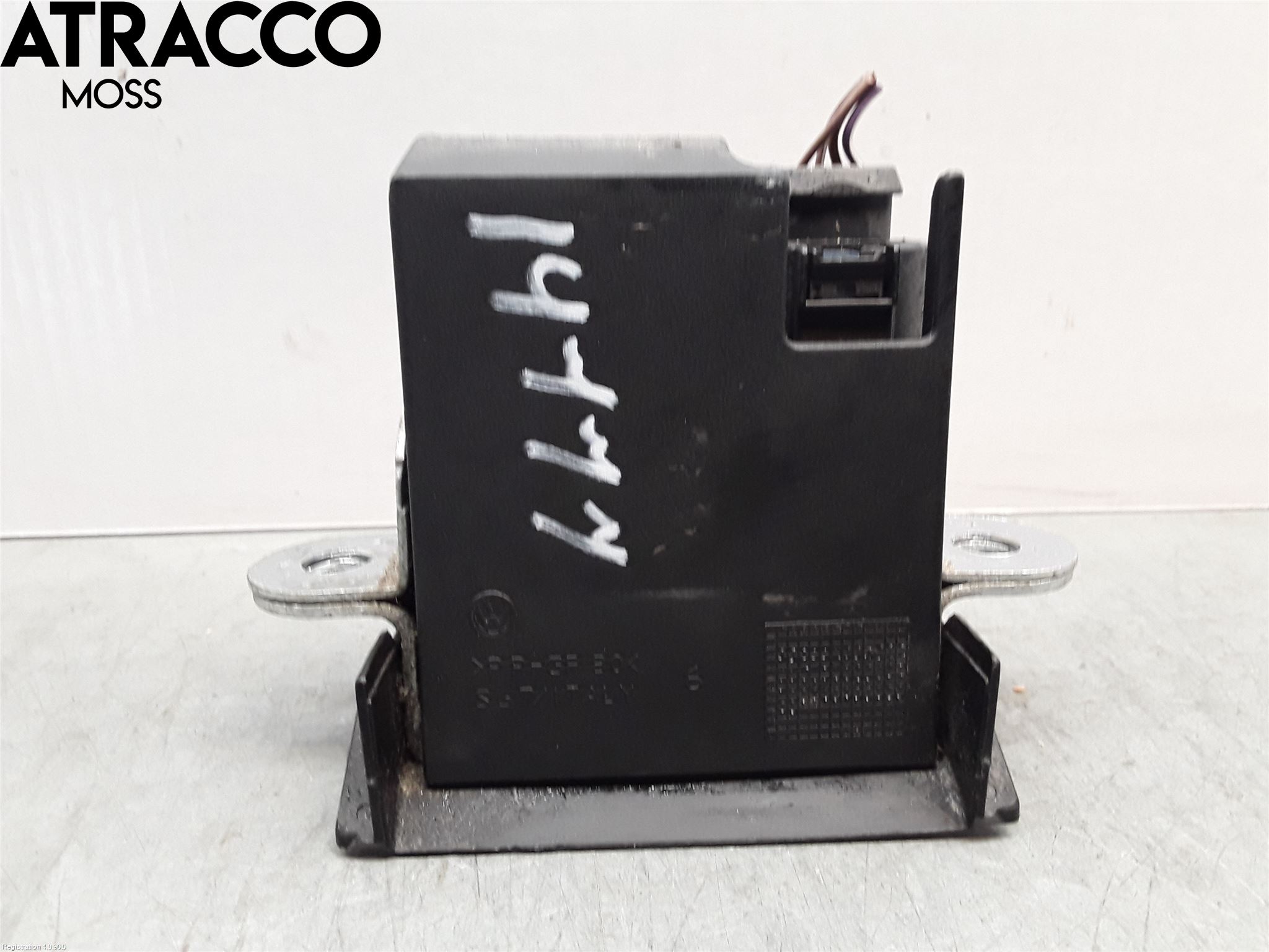 Volkswagen VW GOLF / E-GOLF VII 13-20 Bakluke-Lokk Låsekasse