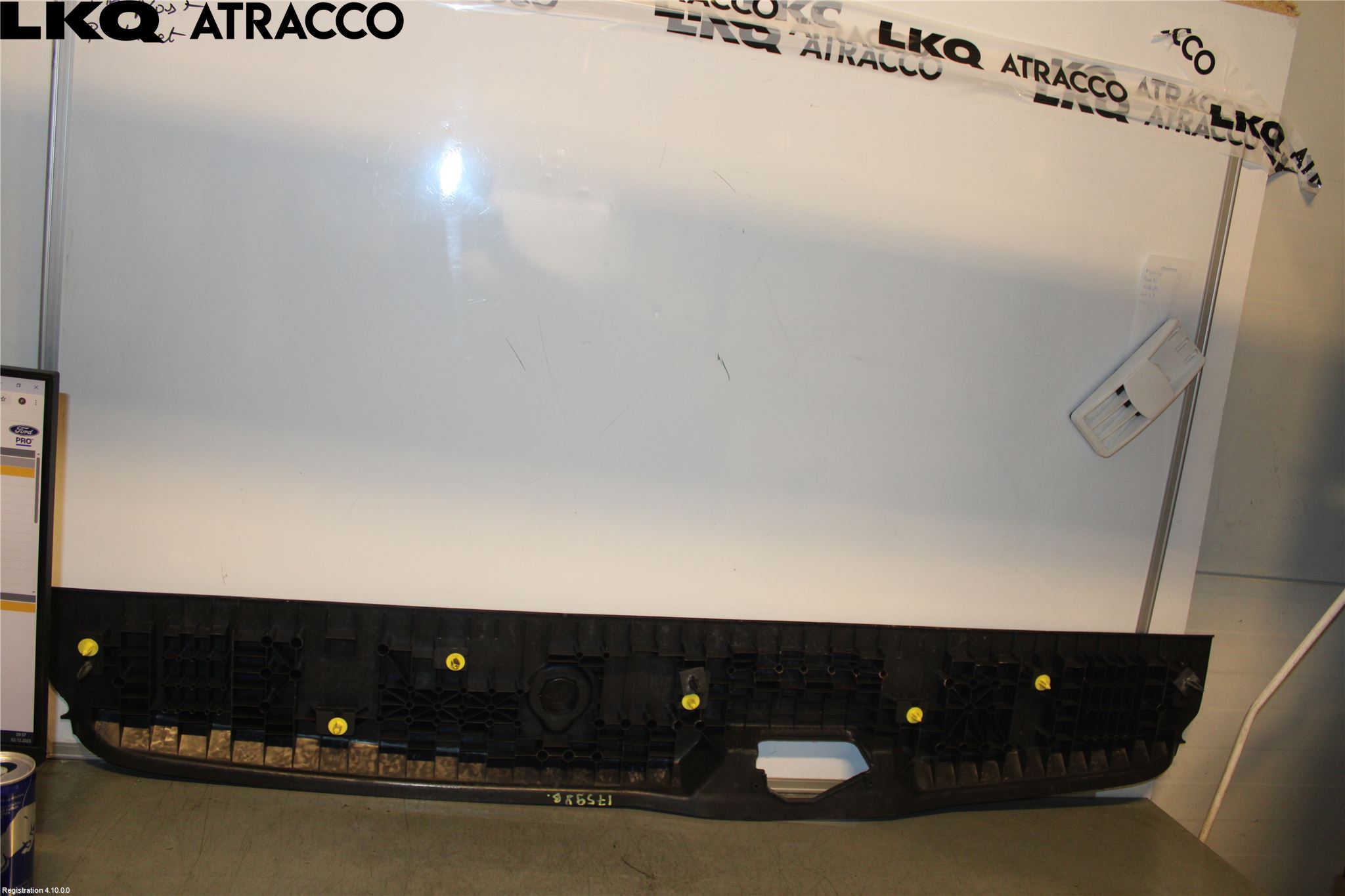 Ford TRANSIT/TOURNEO CONNECT 13-22 Støtfanger Bak List