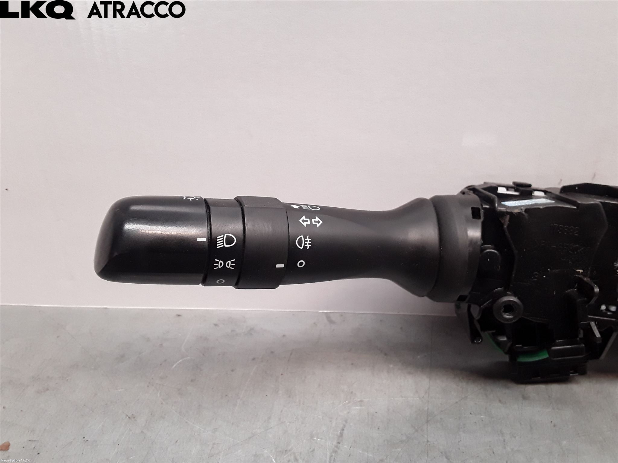 Toyota YARIS XP130 15-20 Bryter Ratt Kombi H Og V