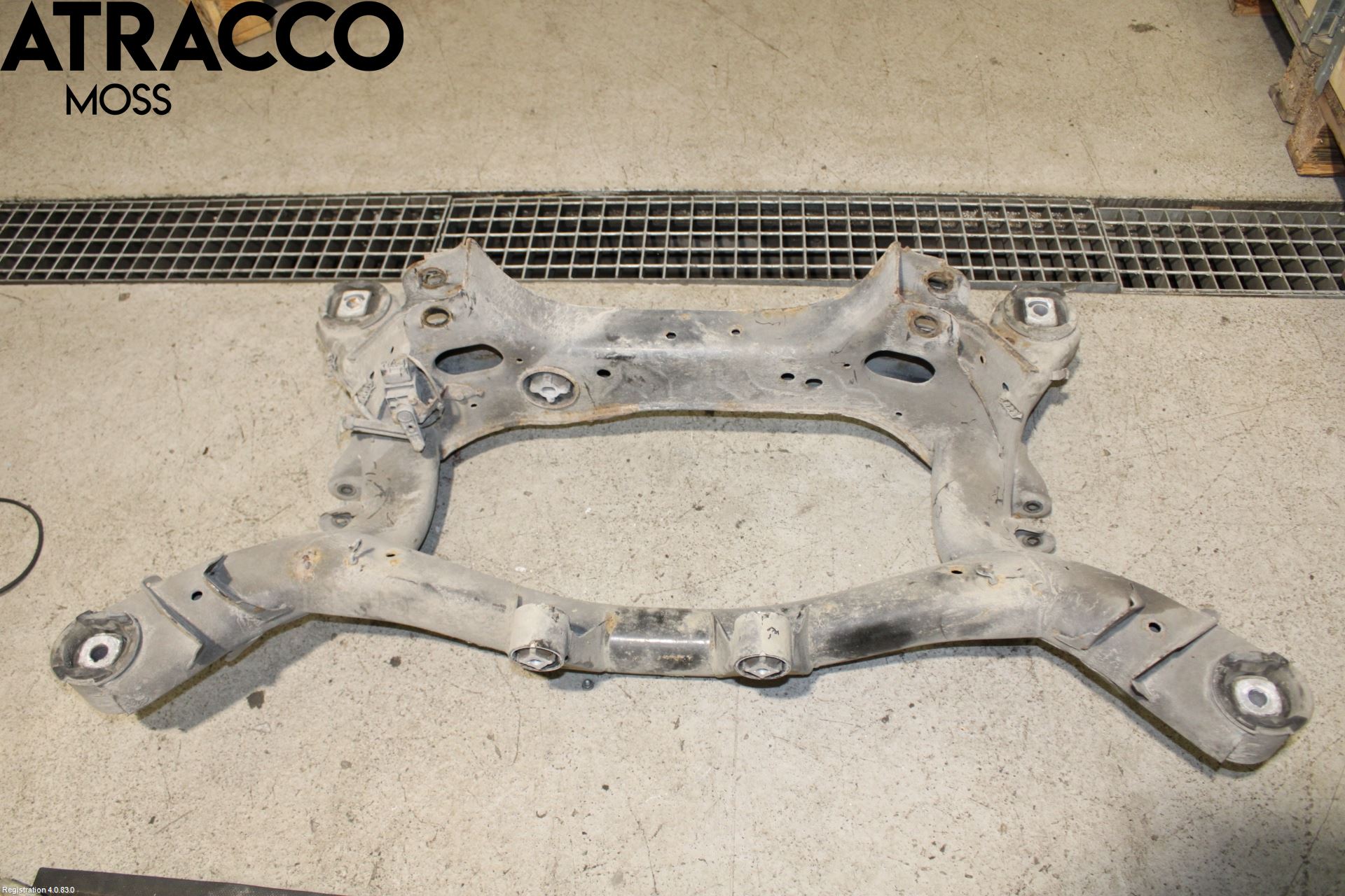 BMW 3 F30/F31/F80 12-19 Bakaksel Feste Travers-Ramme