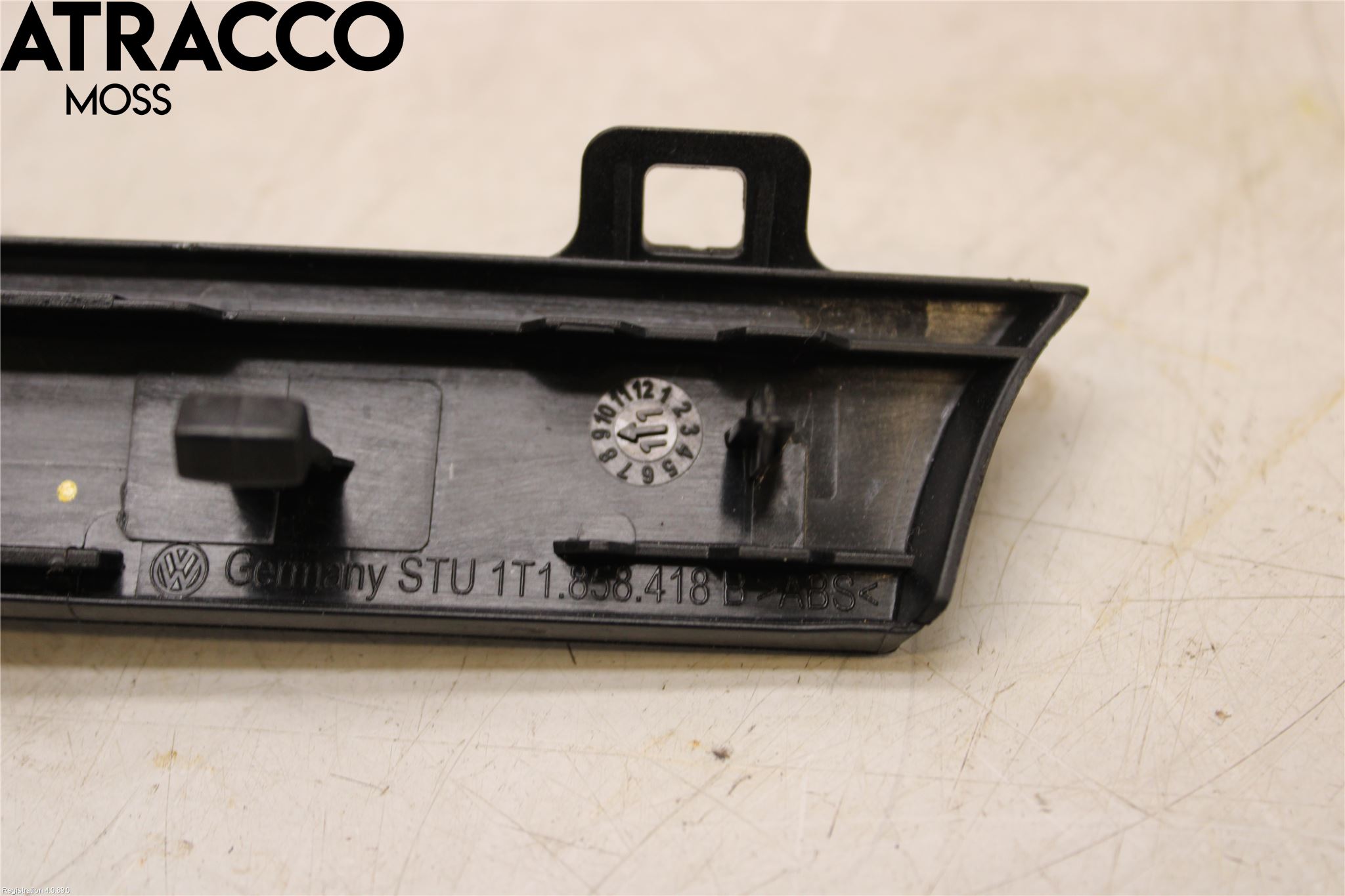 Volkswagen VW TOURAN 10-15 Innr Dashbord Sparkeplate