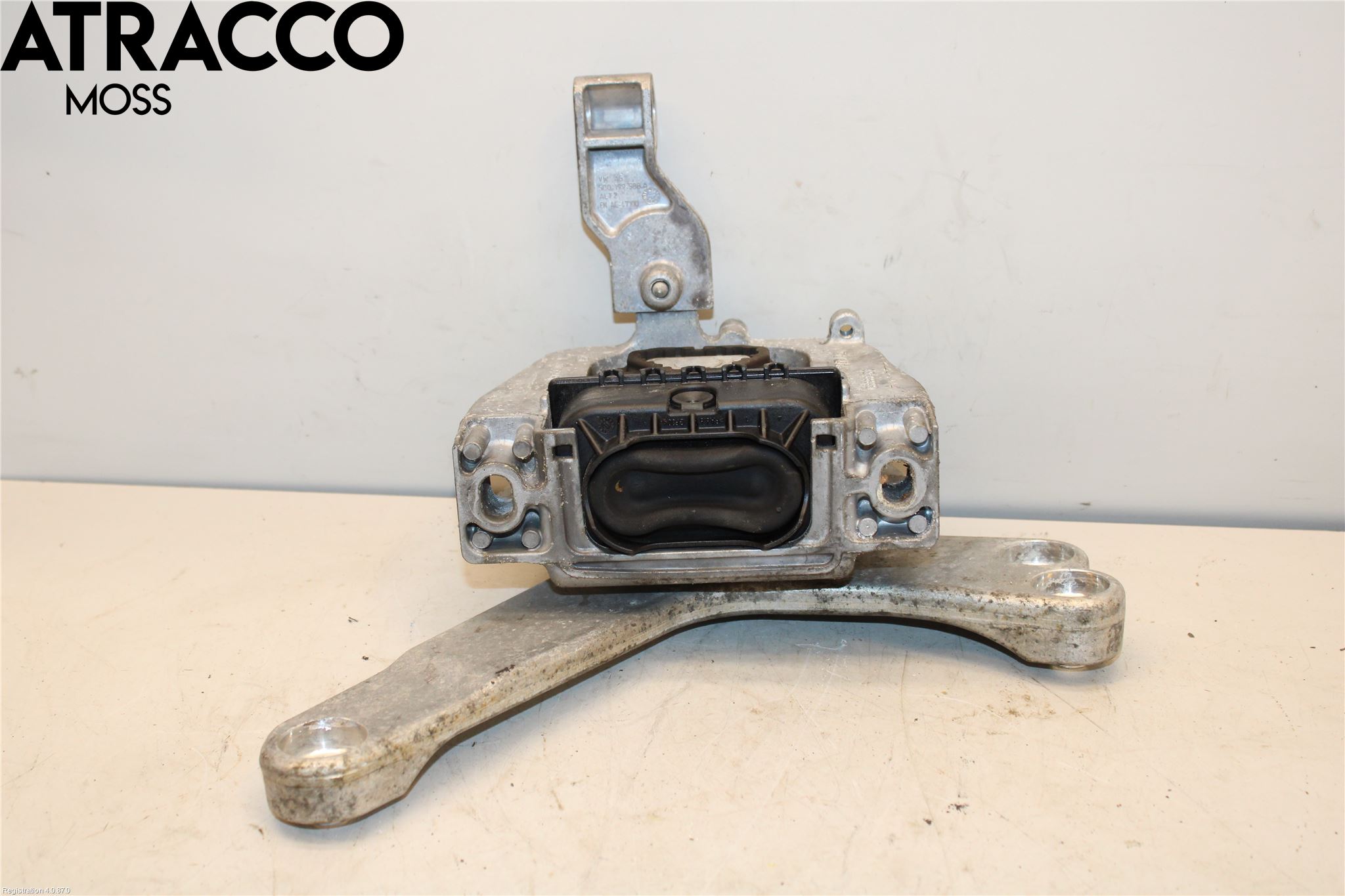 Volkswagen VW GOLF / E-GOLF VII 13-20 Motor Feste Stål-Alu