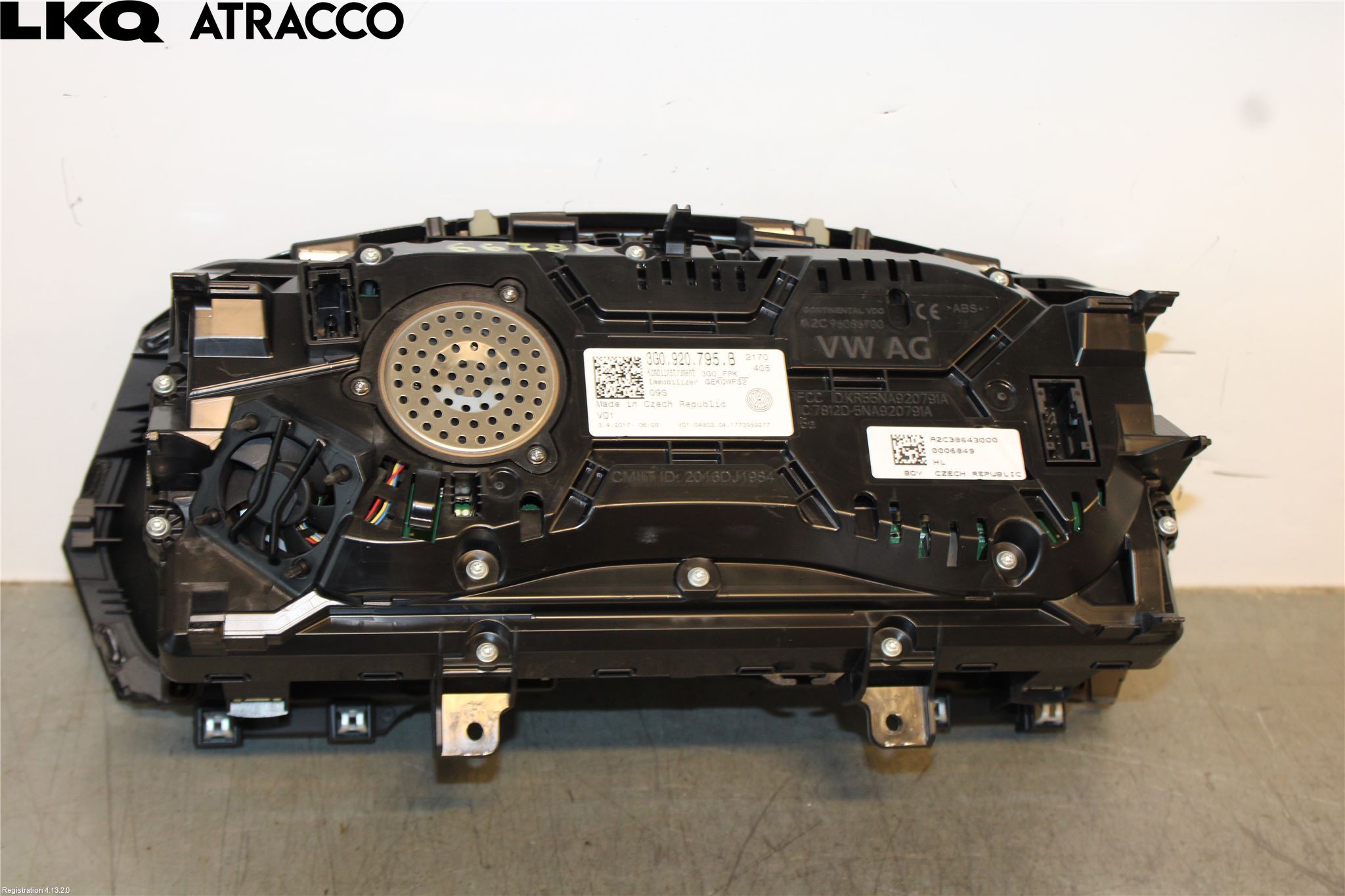 Volkswagen VW PASSAT 15-19 Instr Kombinert