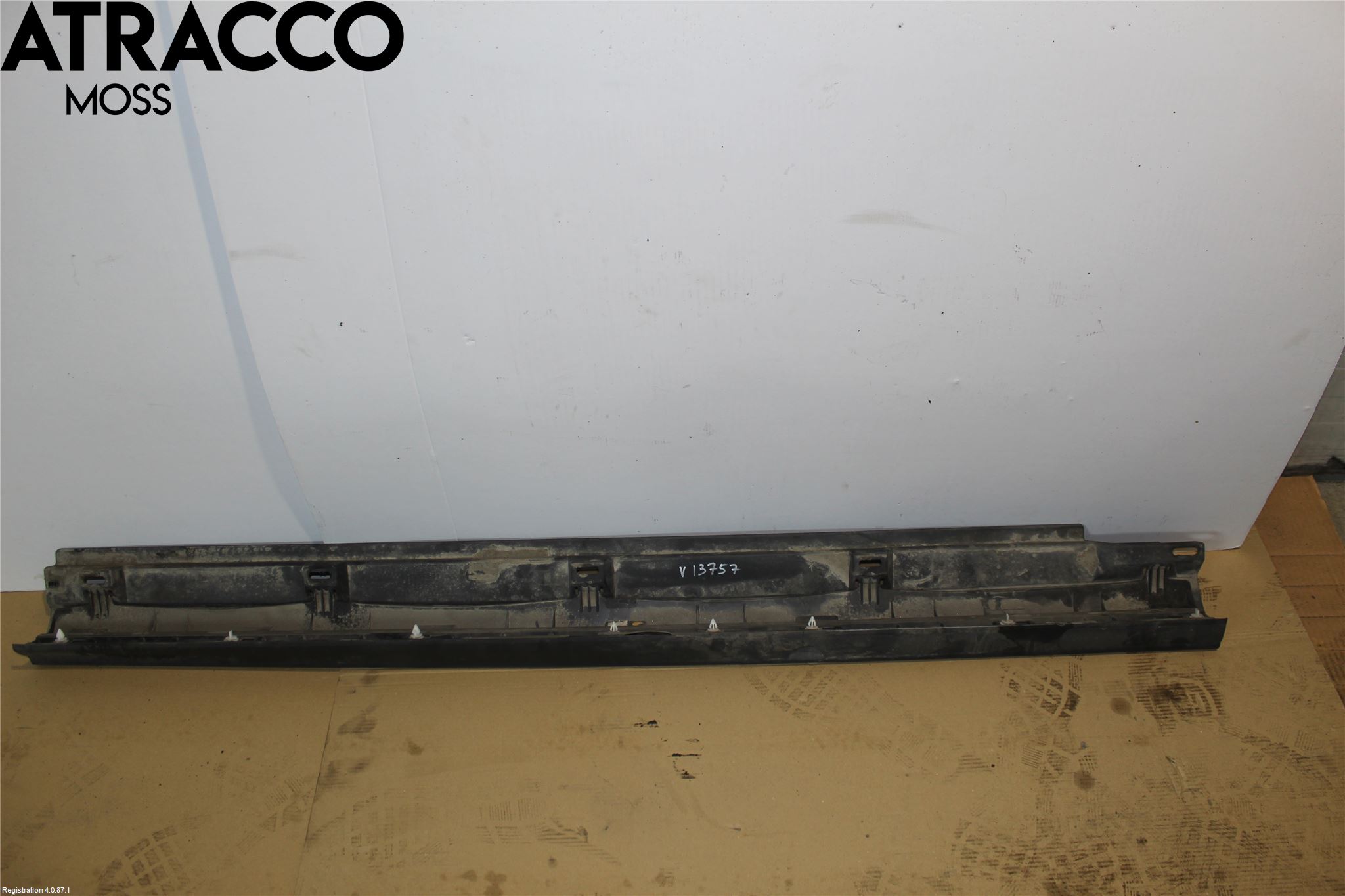 Volkswagen VW PASSAT 11-14 Kanalskjørt Venstre