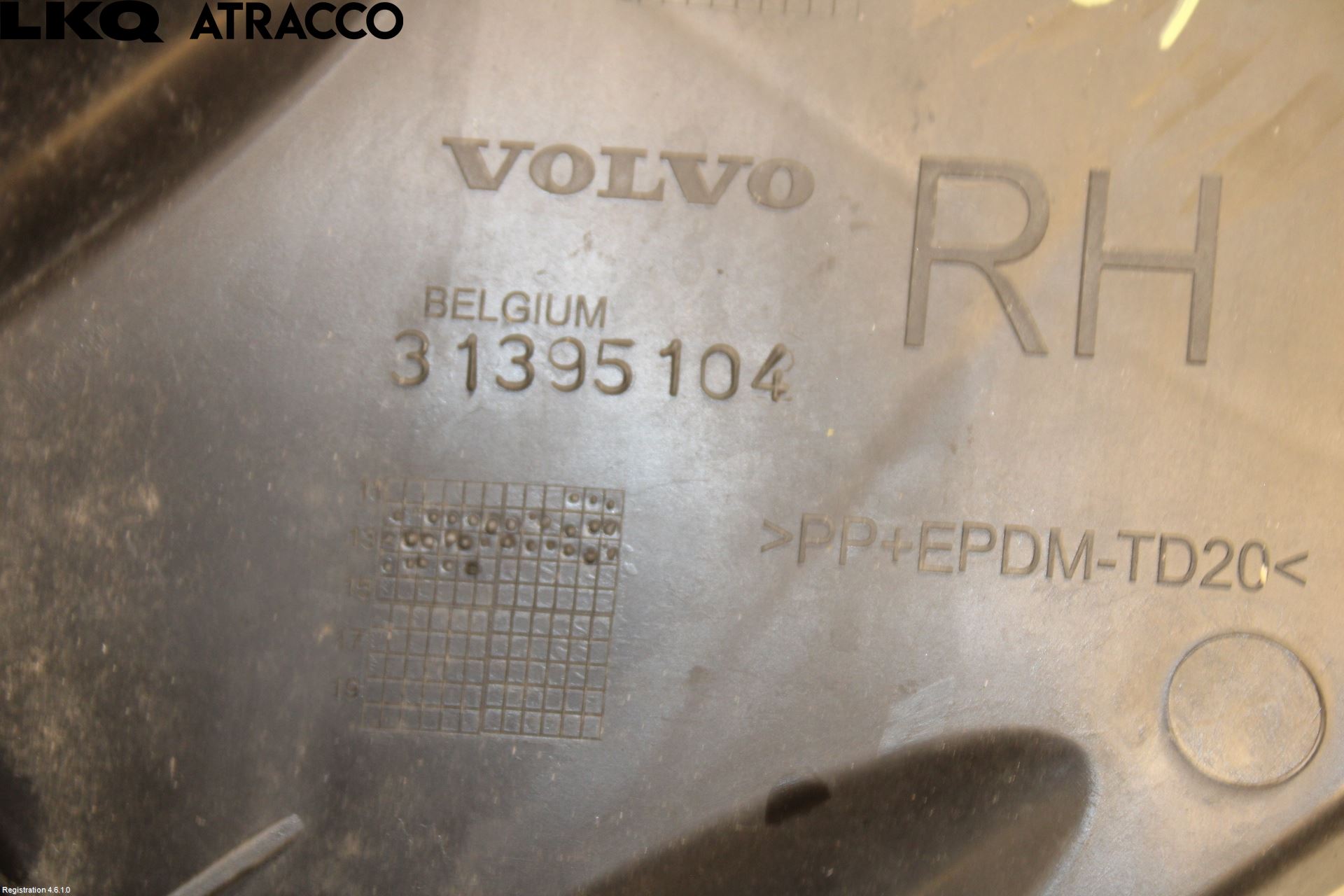 Volvo V40 12-19 Støtfangerfeste Bak Høyre