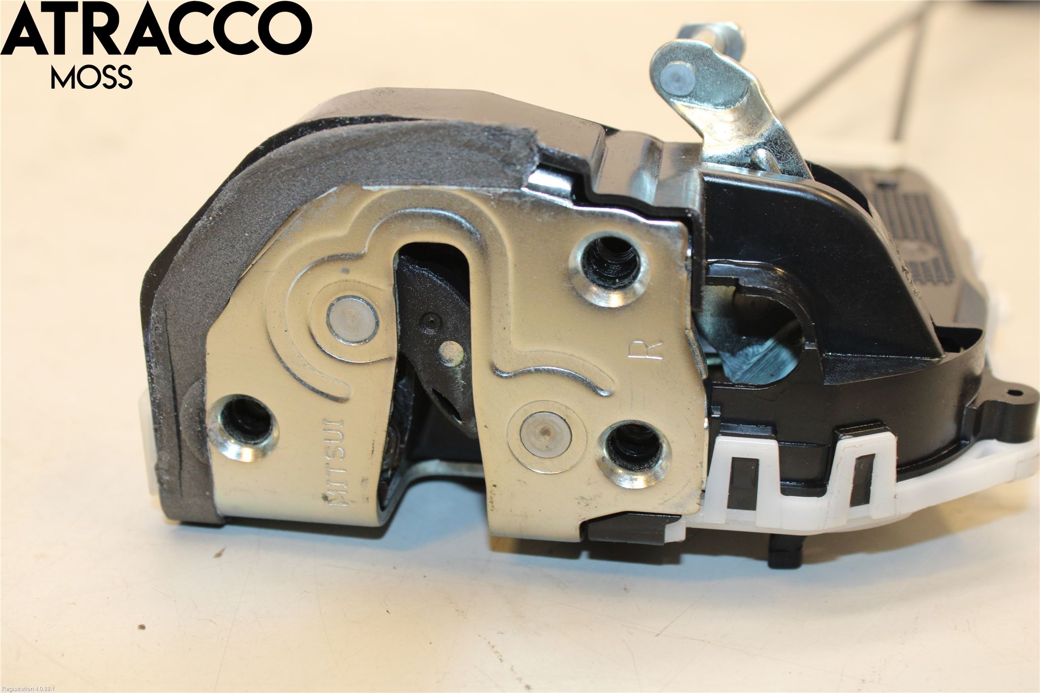 Toyota YARIS XP130 12-14 Dørlås - Låsekasse