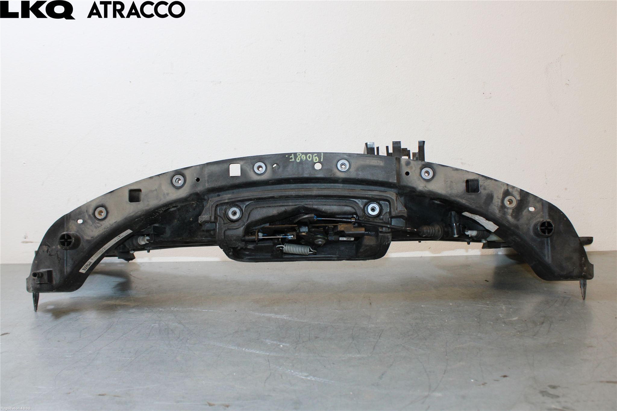Tesla MODEL 3 17- Frontplate