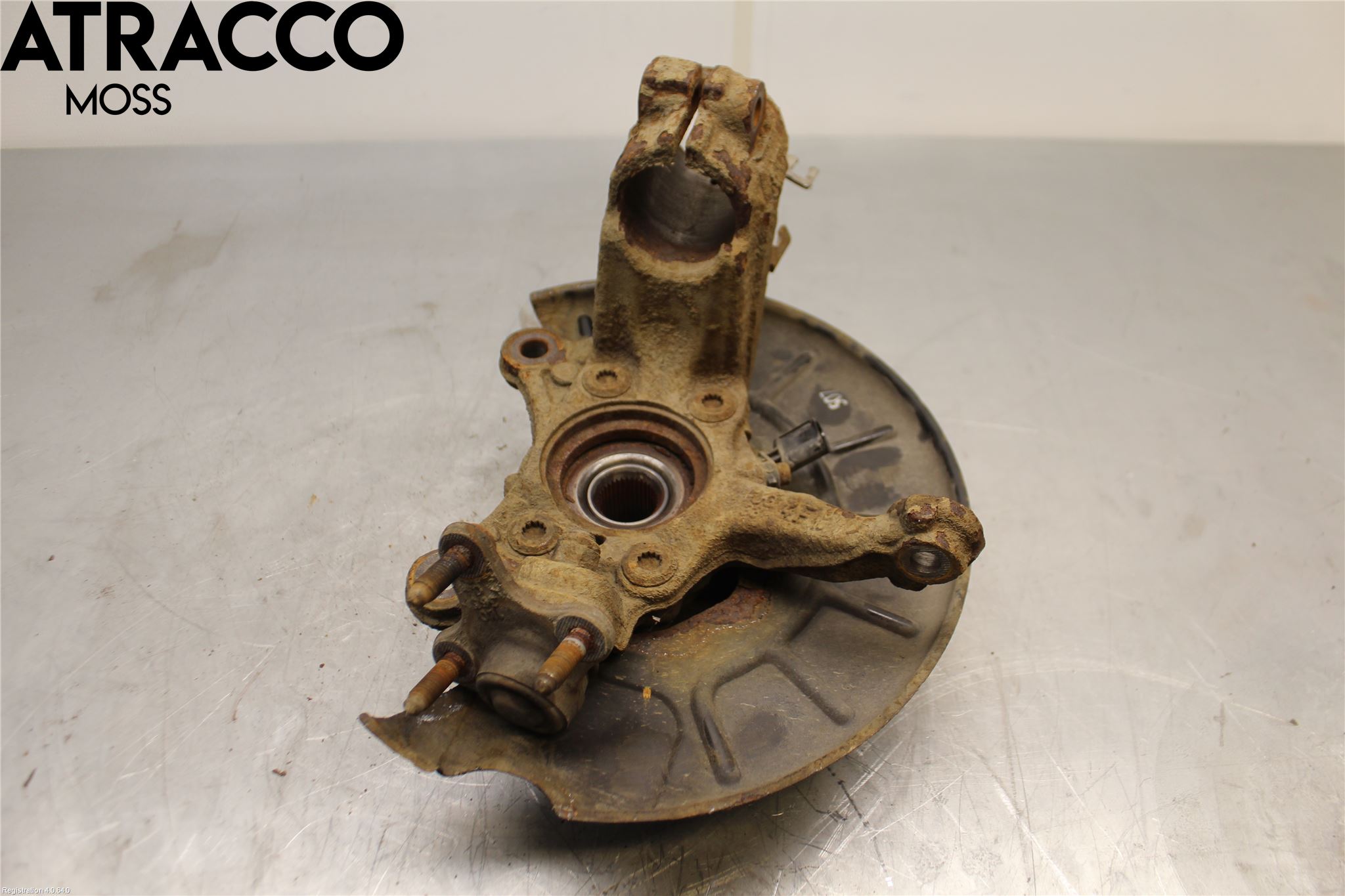 Volkswagen VW TOURAN 10-15 Spindel Hf