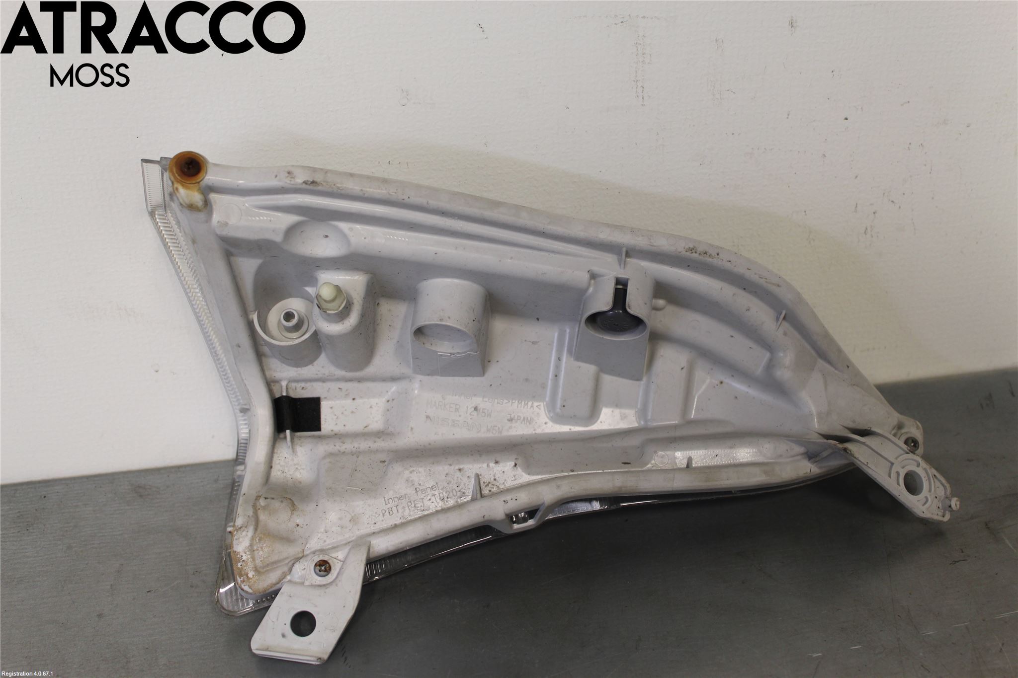 Nissan LEAF 11-17 Frontlykt Hus Venstre