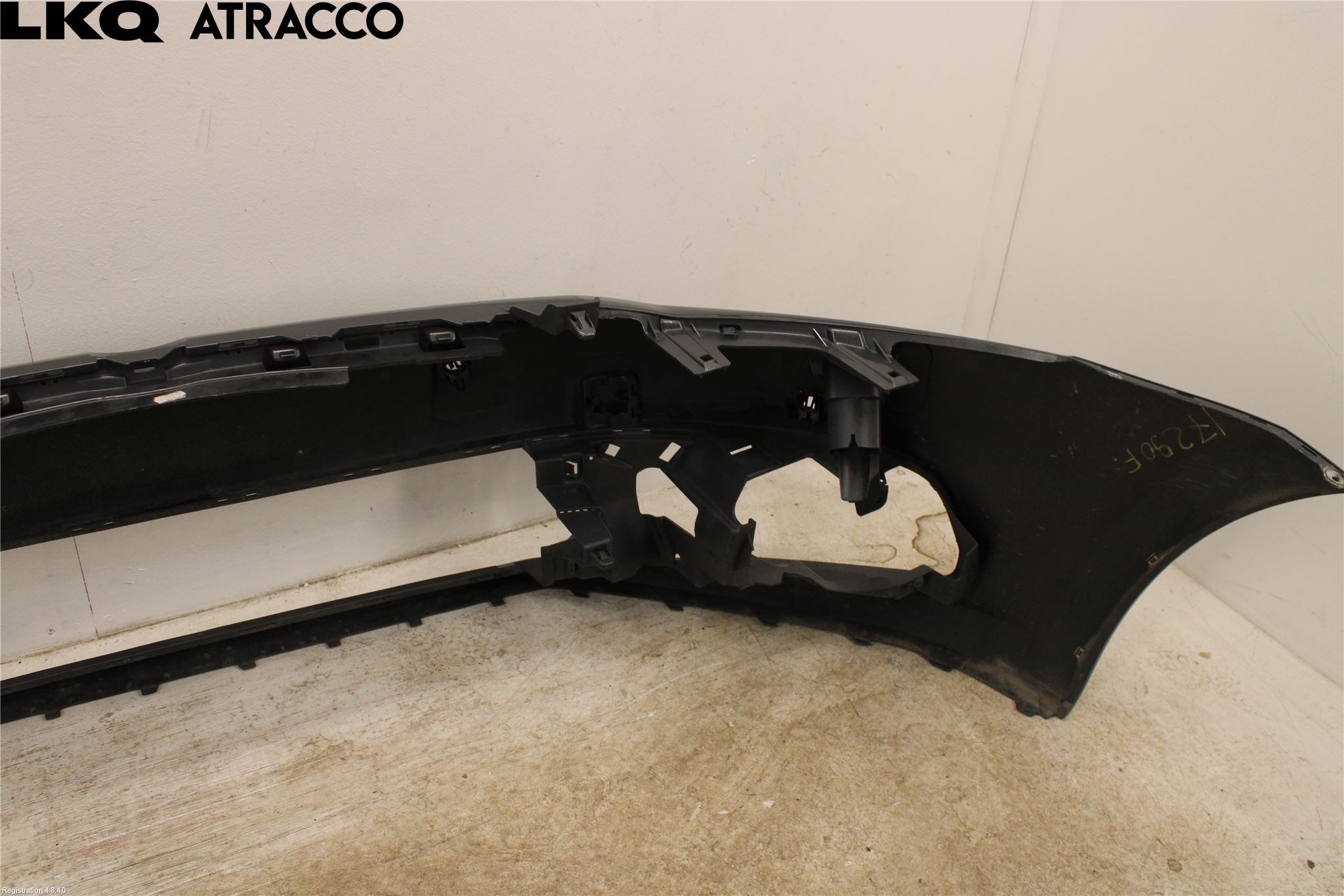 Volkswagen VW POLO 10-17 Støtfanger Foran