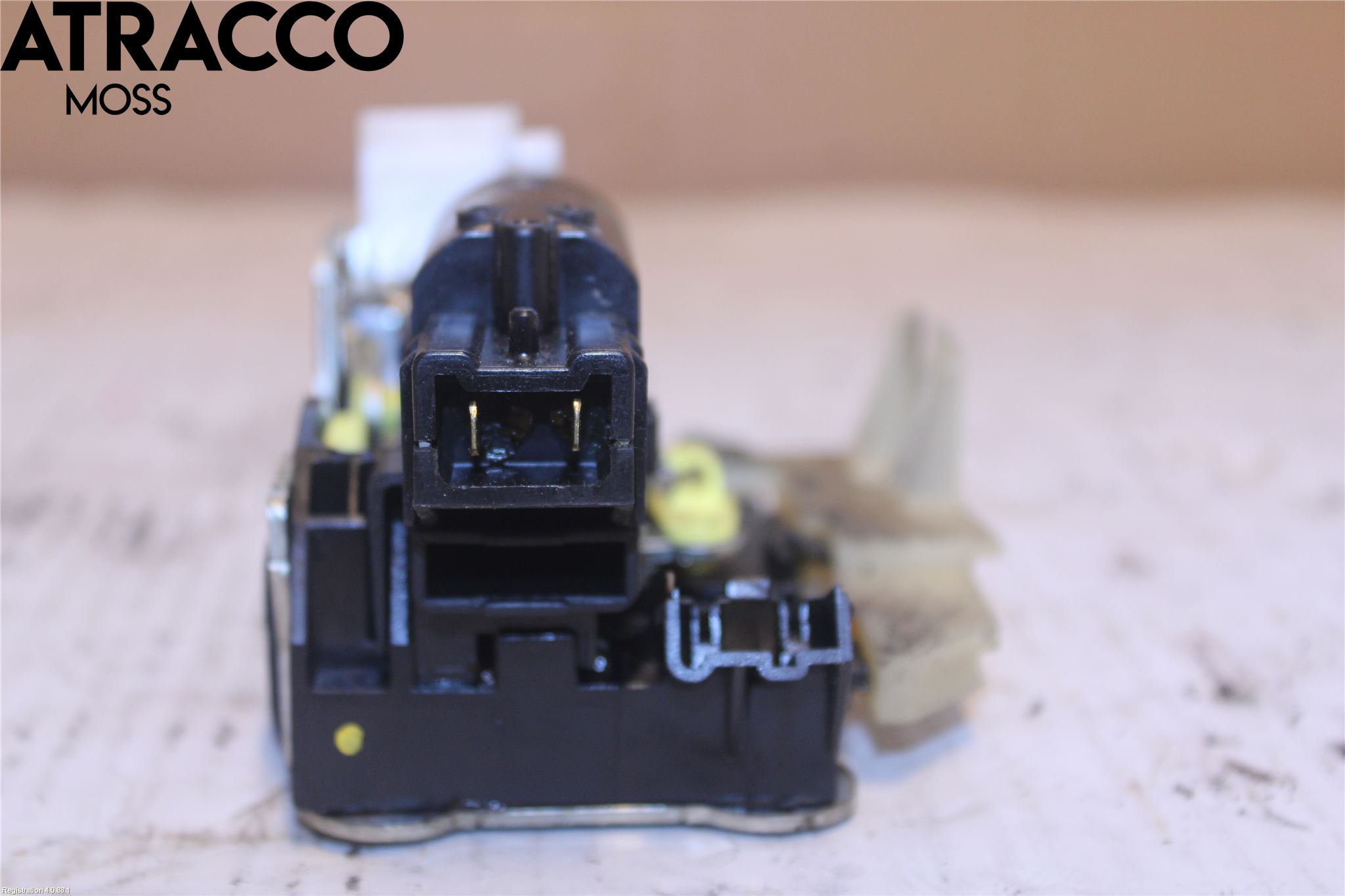 Dacia DUSTER 10-17 Dørlås - Låsekasse