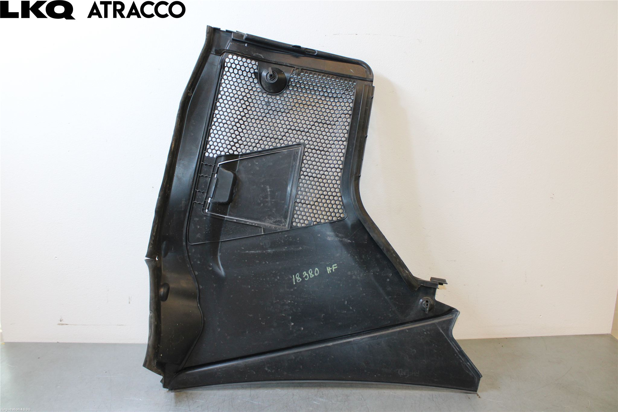 Mercedes-Benz MB C-KLASS (W205) 14-21 Visker Deksel-Grill-Under Frr