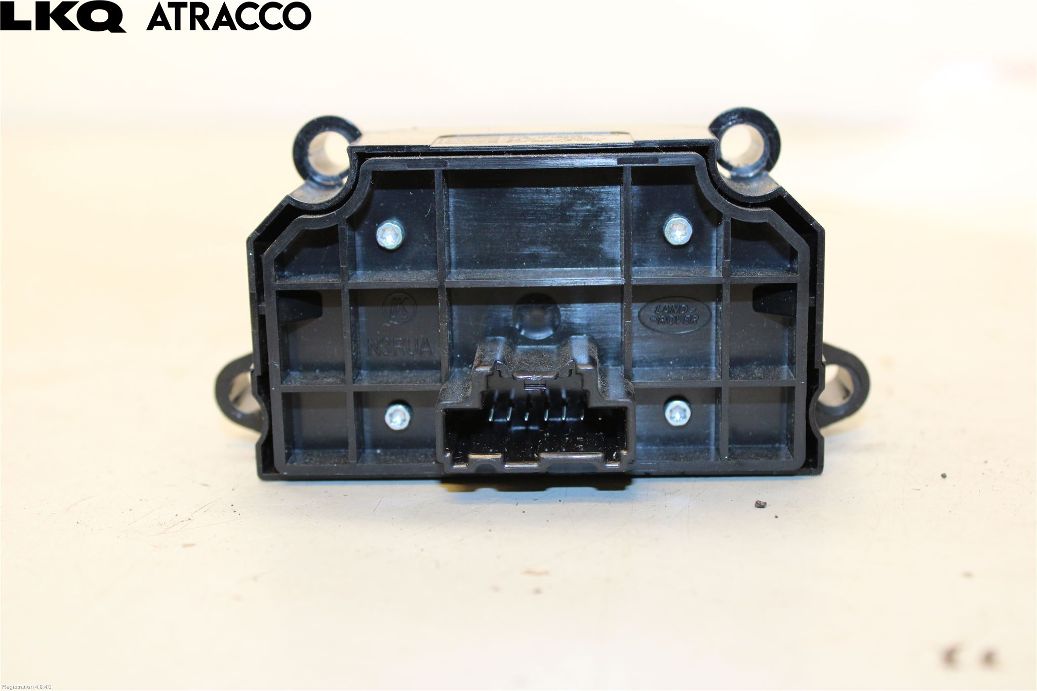 Jaguar I-PACE 18- Bryter Parkeringsbrems