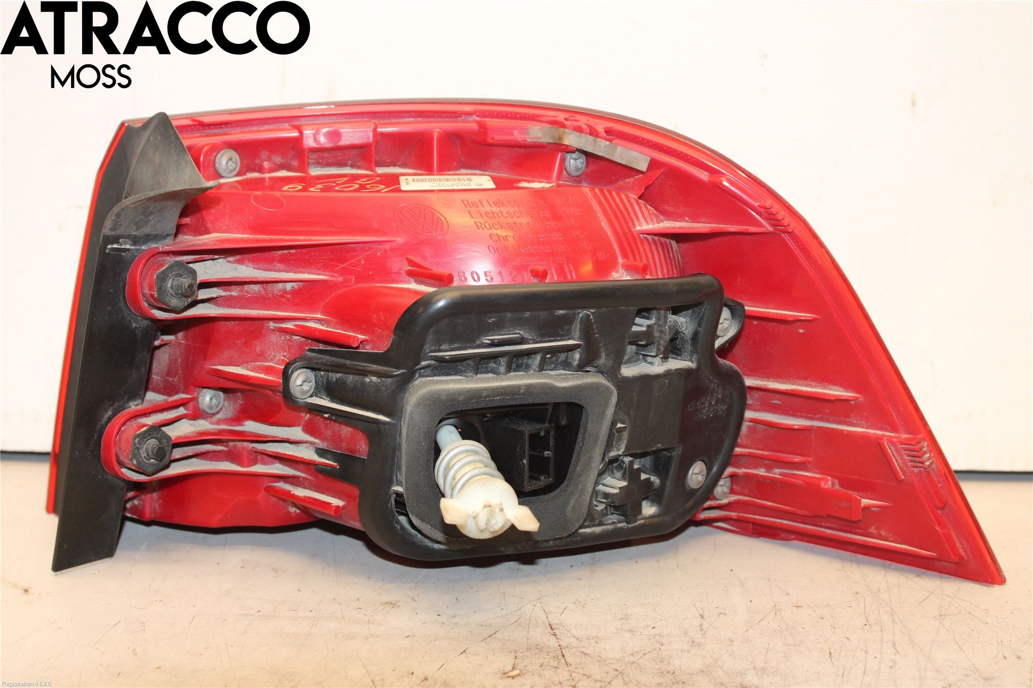 Volkswagen VW PASSAT 11-14 Baklykt Venstre