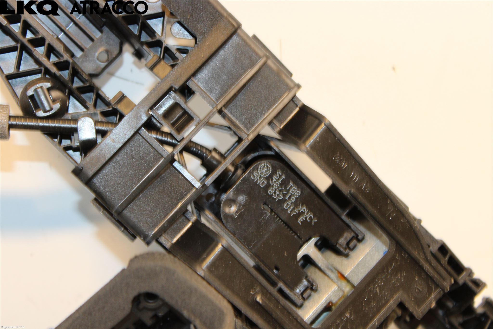 Volkswagen VW T-ROC 18- Dørlås - Låsekasse