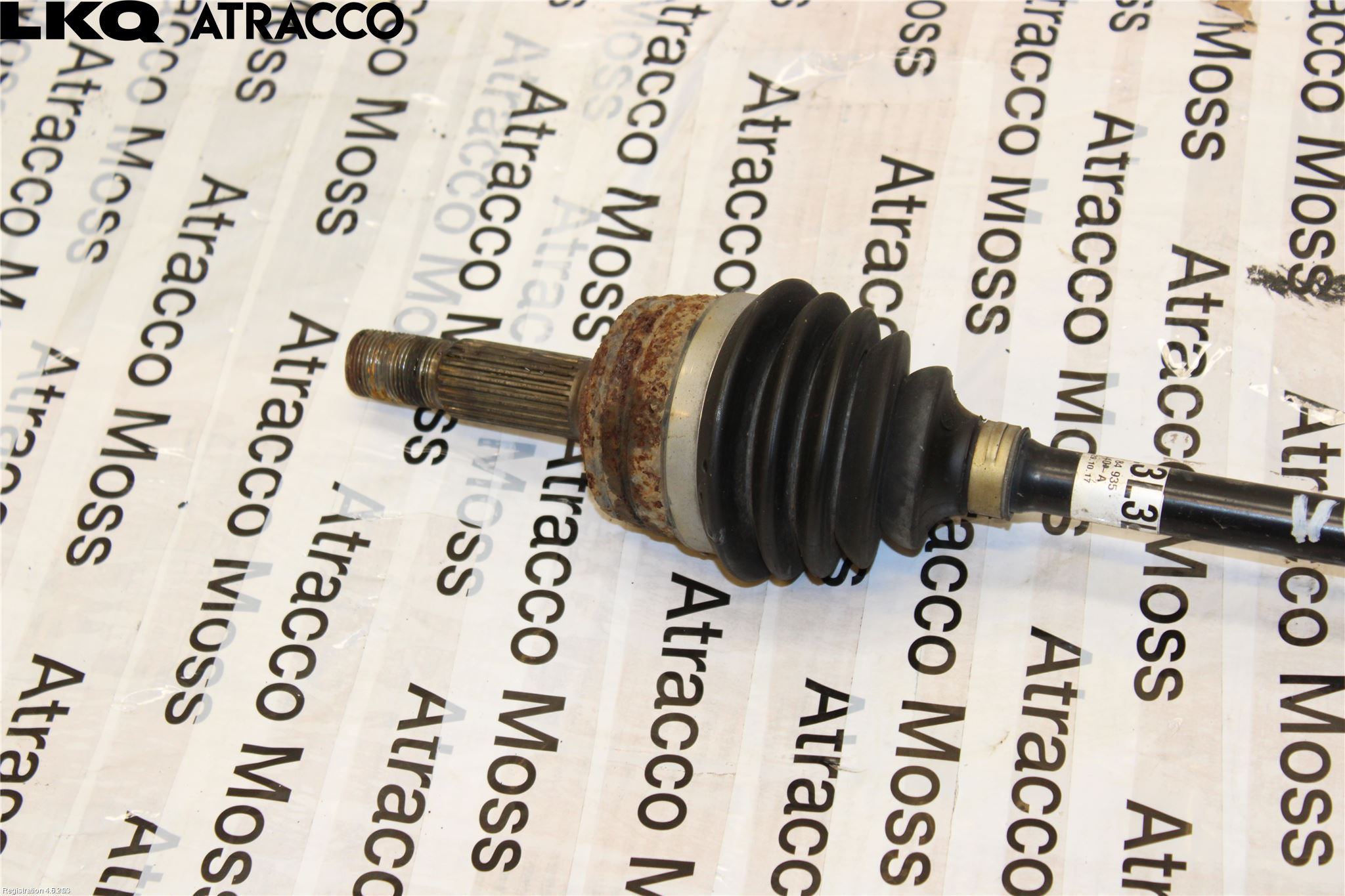 Toyota AYGO 15-21 Drivaksel Foran Kompl Venstre