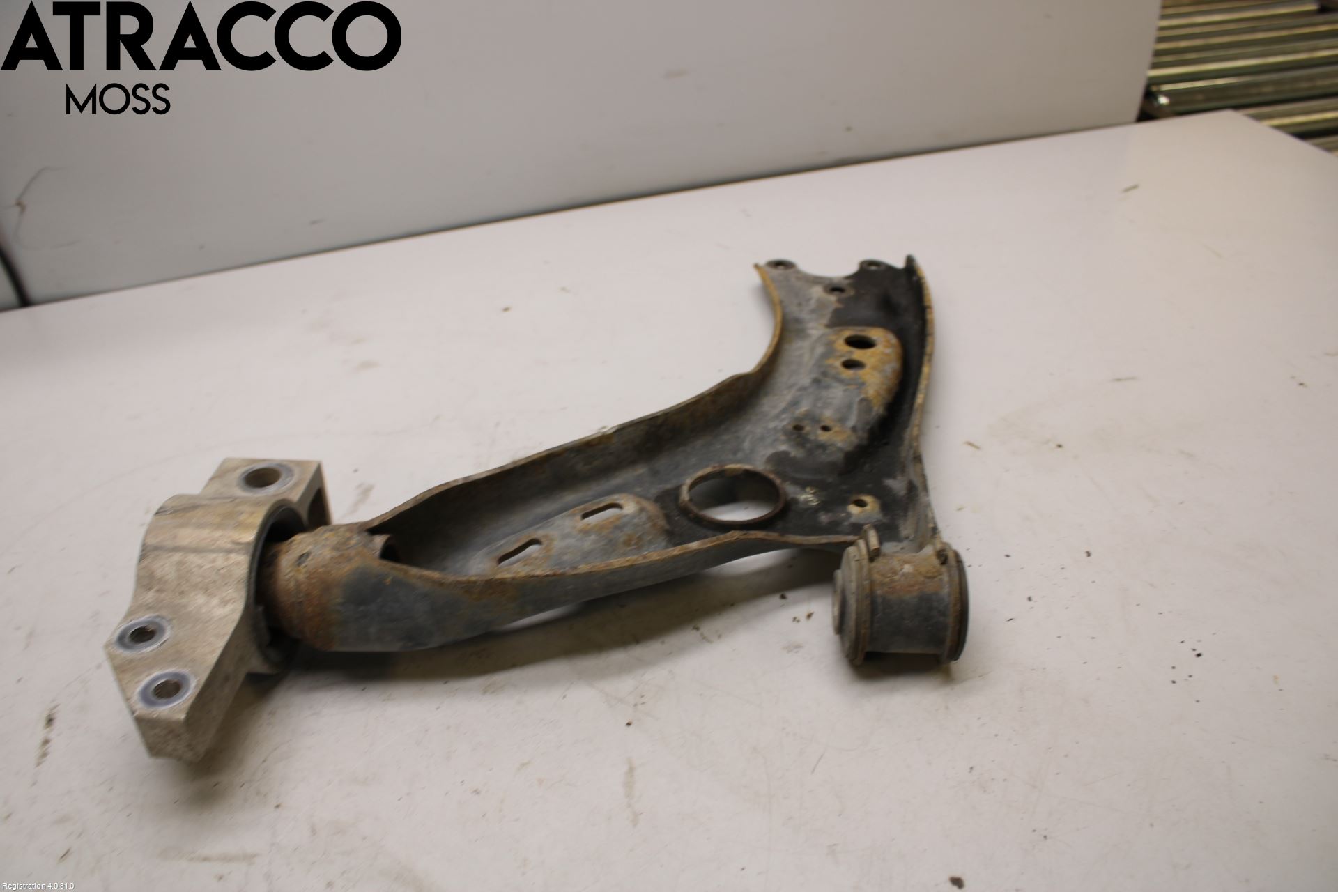 Volkswagen VW GOLF VI 09-13 Bærearm Foran Høyre Nedre