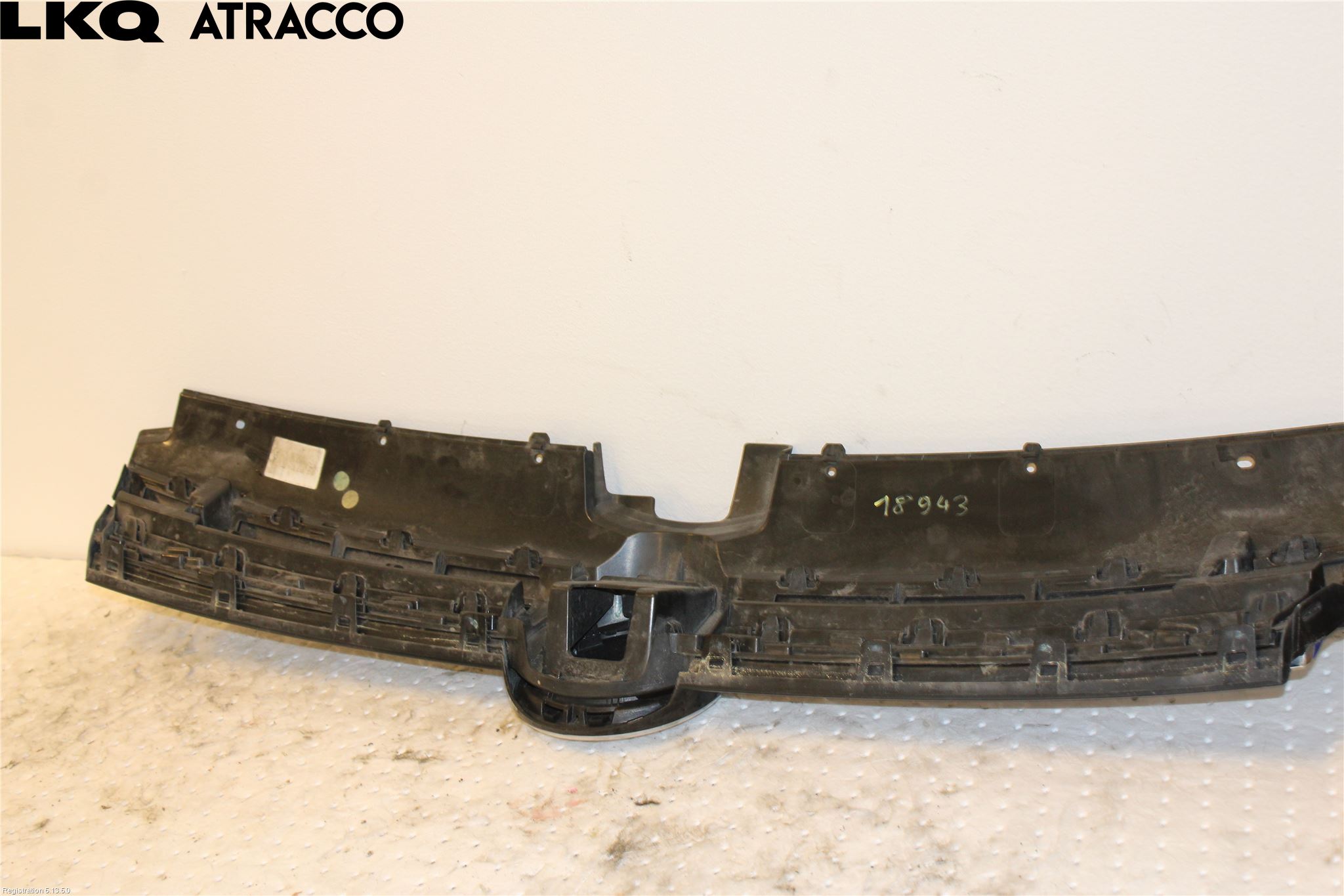 Volkswagen VW GOLF / E-GOLF VII 13-20 Grill Komplett