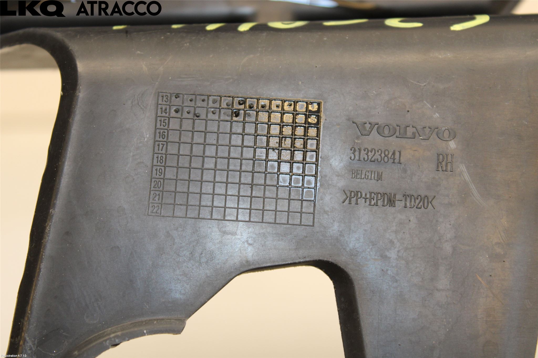 Volvo V60 11-13 Støtfanger Foran Feste