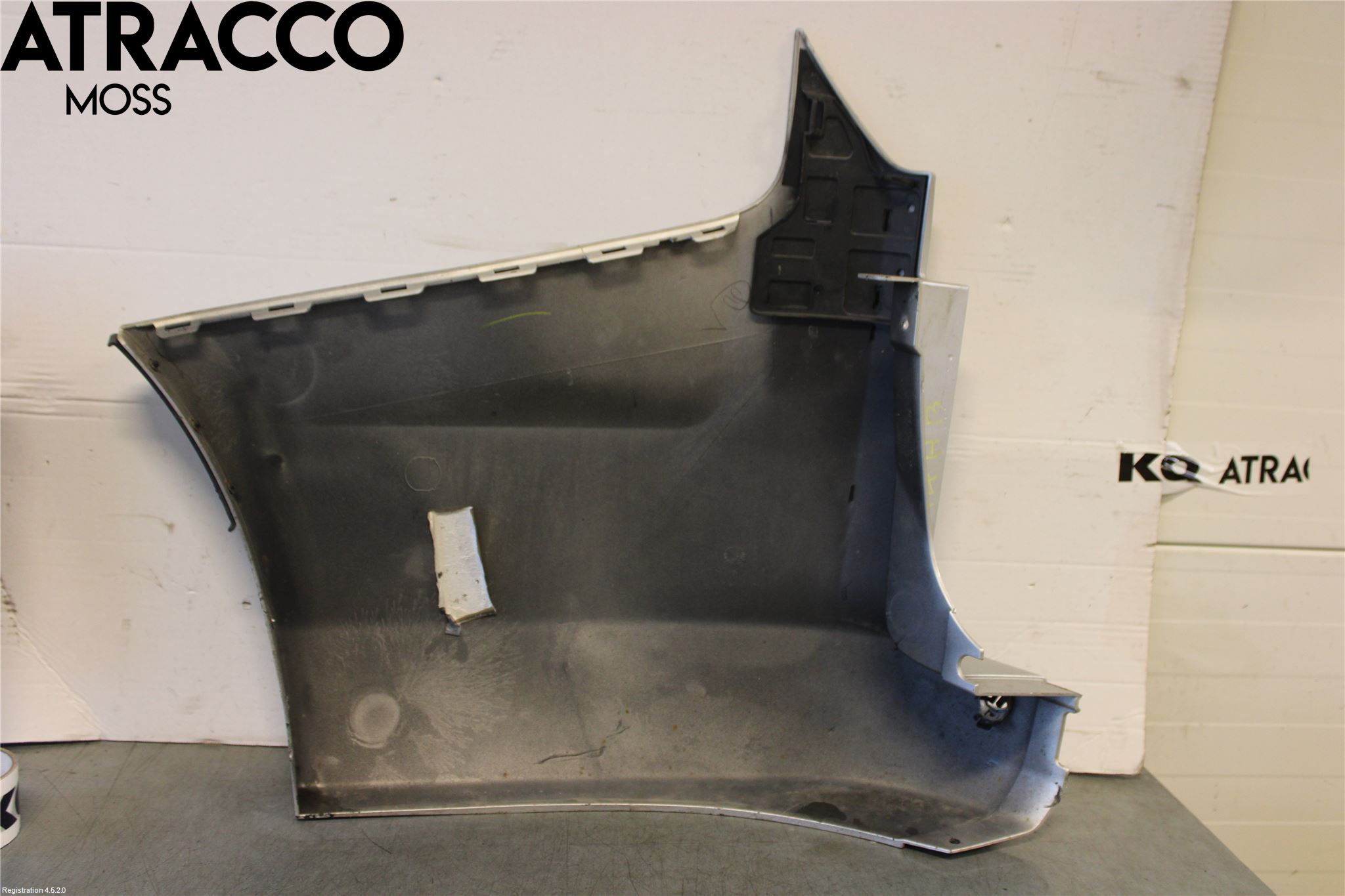 Ford TRANSIT SKÅP/BUSS 14-22 Støtfanger Bak Hjørne Høyre