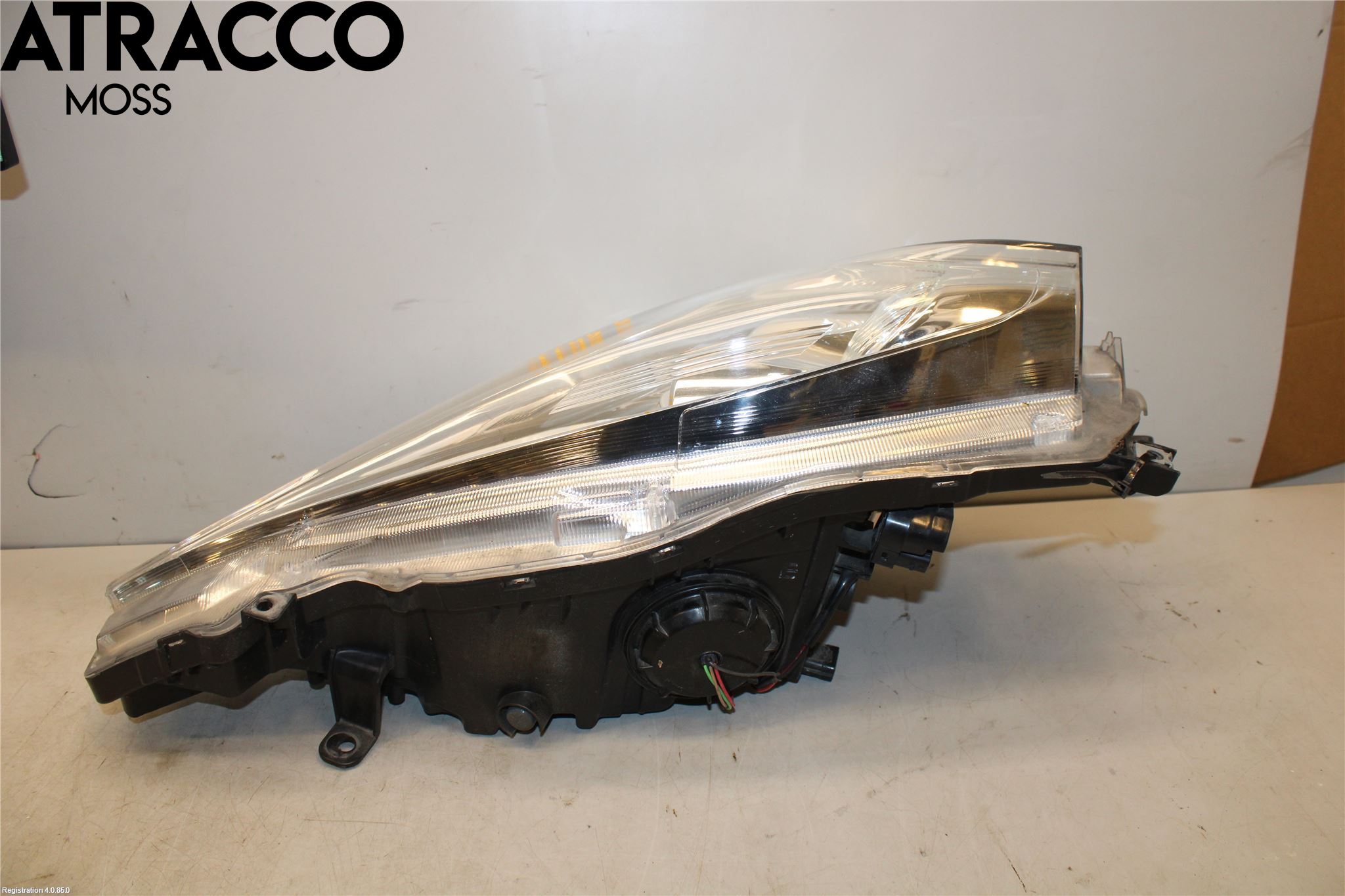 Nissan LEAF 11-17 Frontlykt Høyre