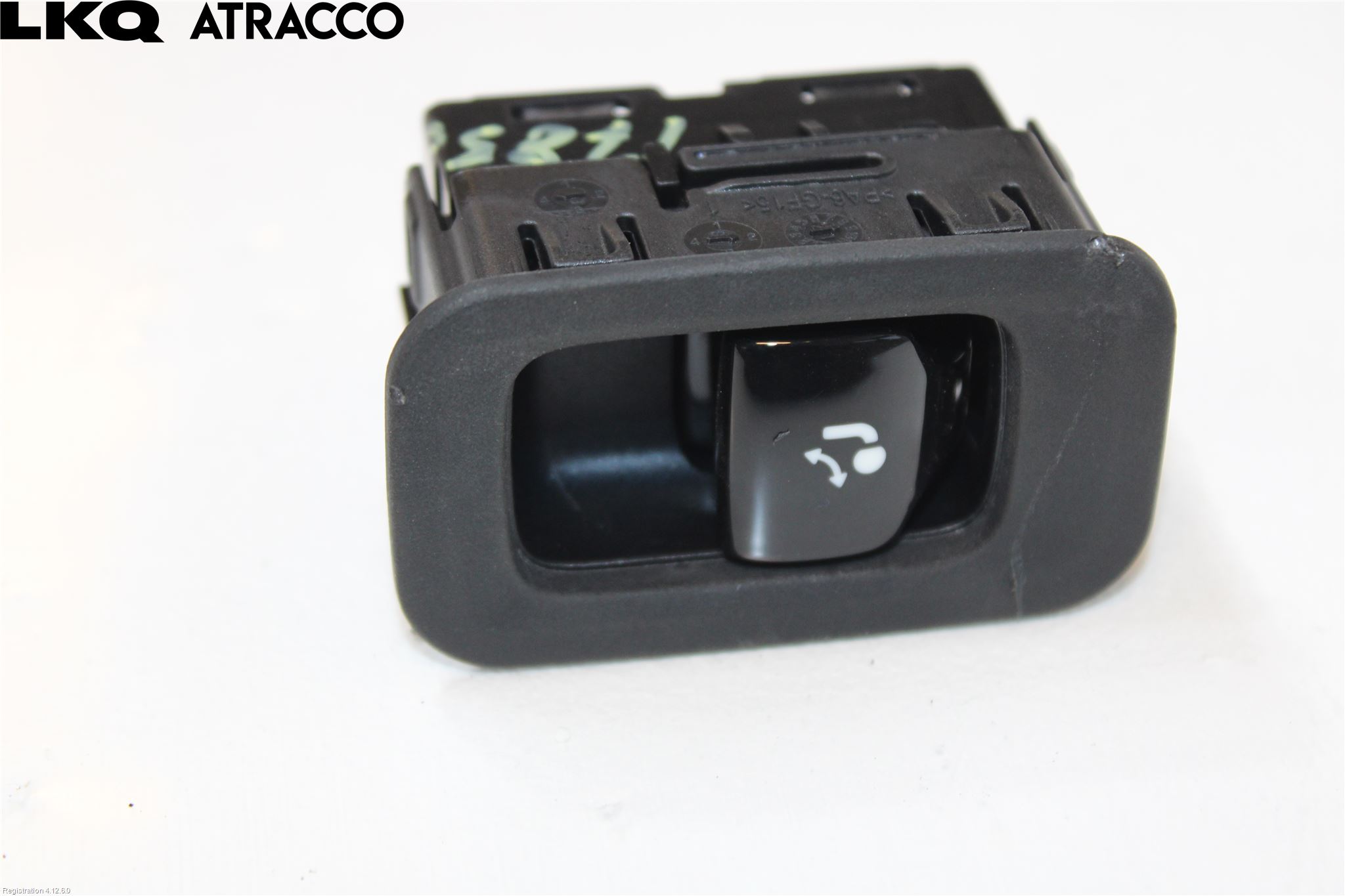 Mercedes-Benz MB C-KLASS (W206) 21- Strömställare Dragkrok