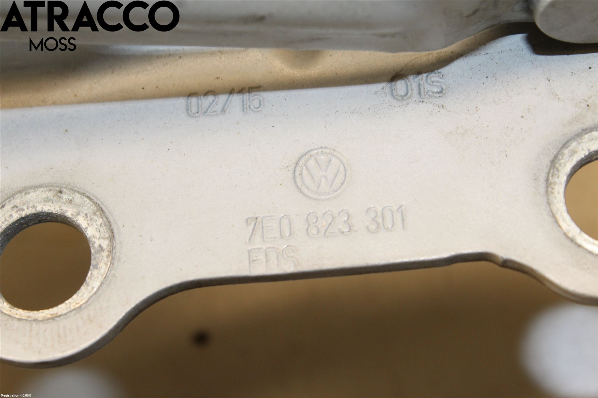 Volkswagen VW TRANSP/CARAVELLE (T5) 04-15 Panser Hengsel - Hengsler
