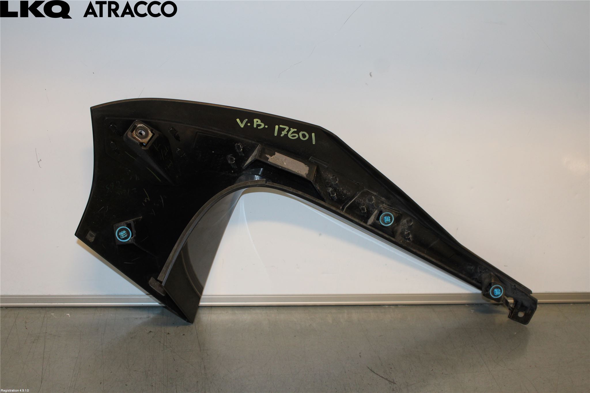 Nissan LEAF 18- Spoiler Bak