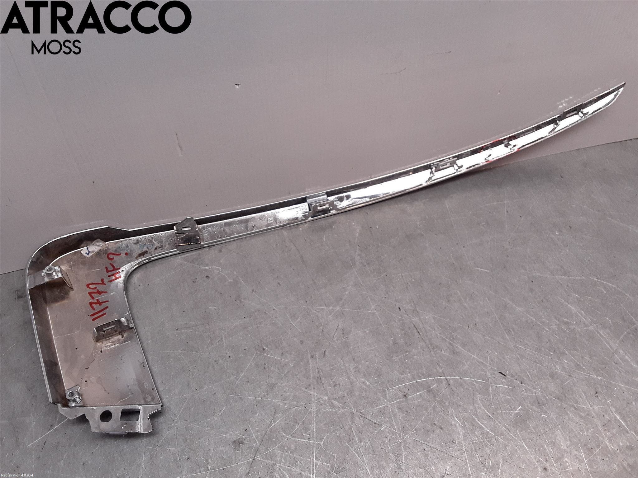 Mitsubishi ECLIPS CROSS Frontrute Dekorlist