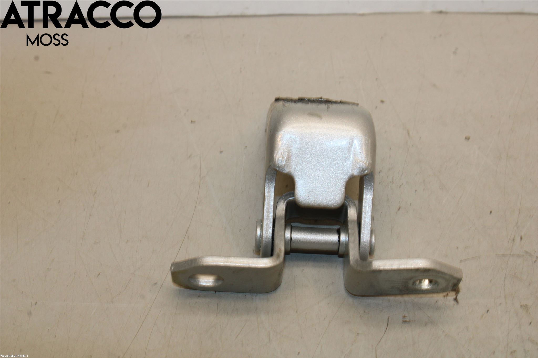 Suzuki SX4 S-CROSS 14-21 Dørhengsel