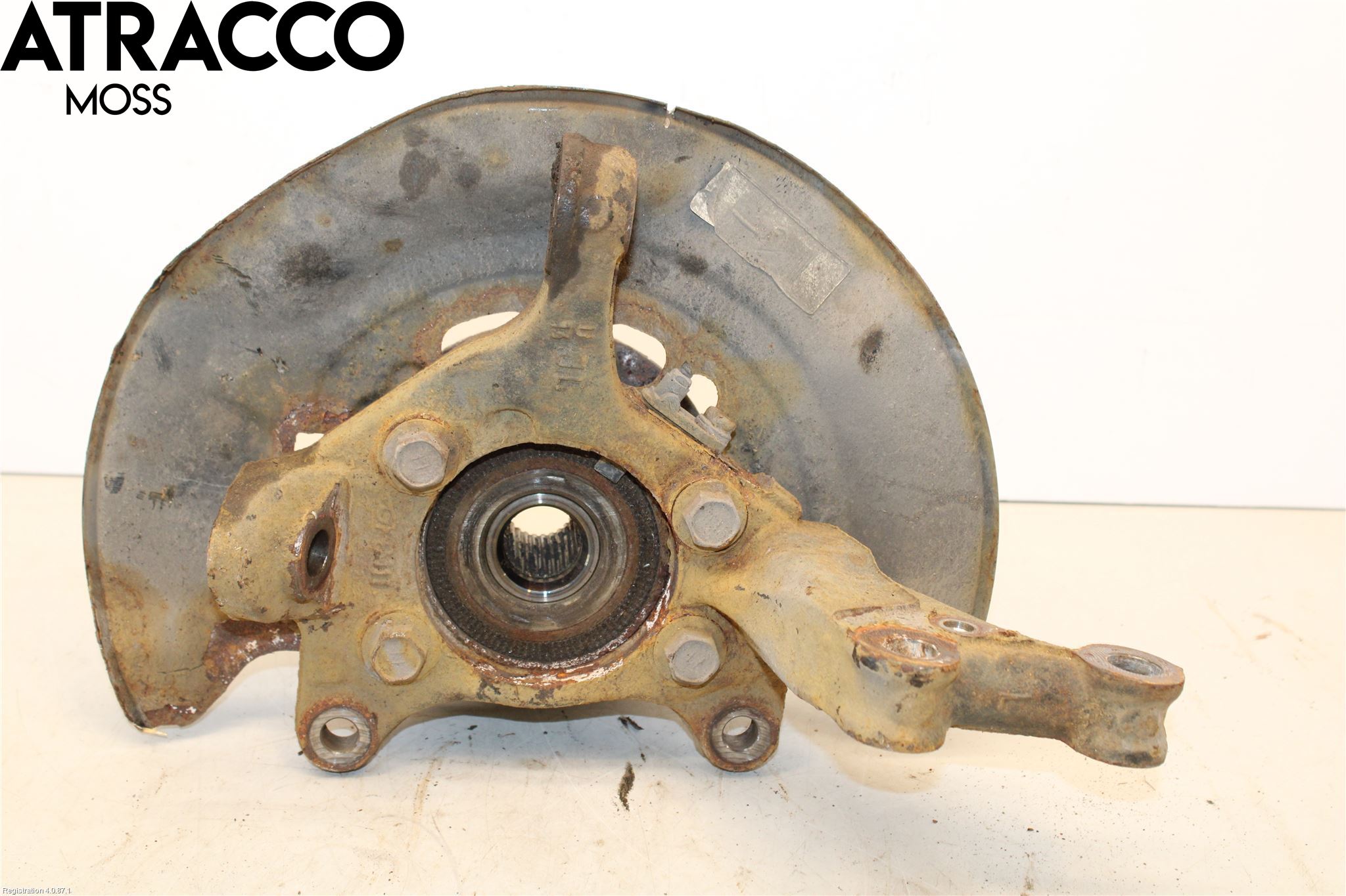 Toyota AURIS 13-19 Spindel Vf