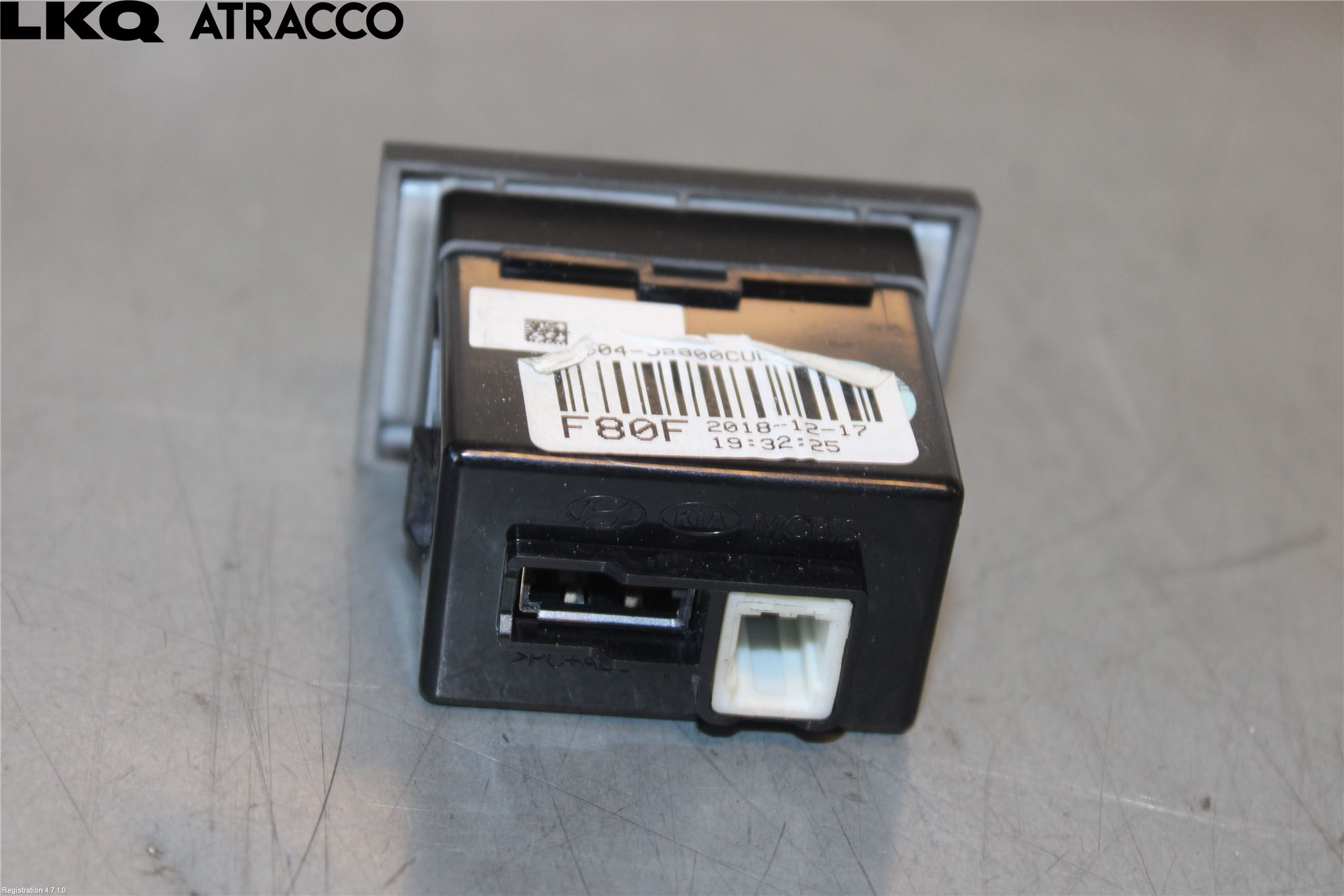 Kia SOUL 09- Usb Connection