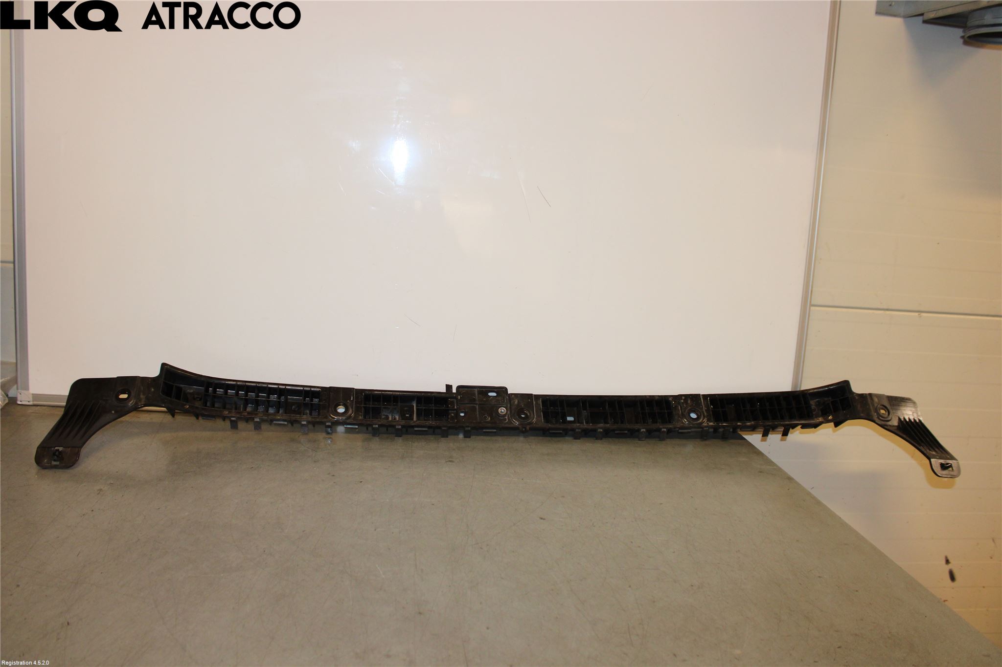 Tesla MODEL 3 17- Støtfanger Bak Midt Del