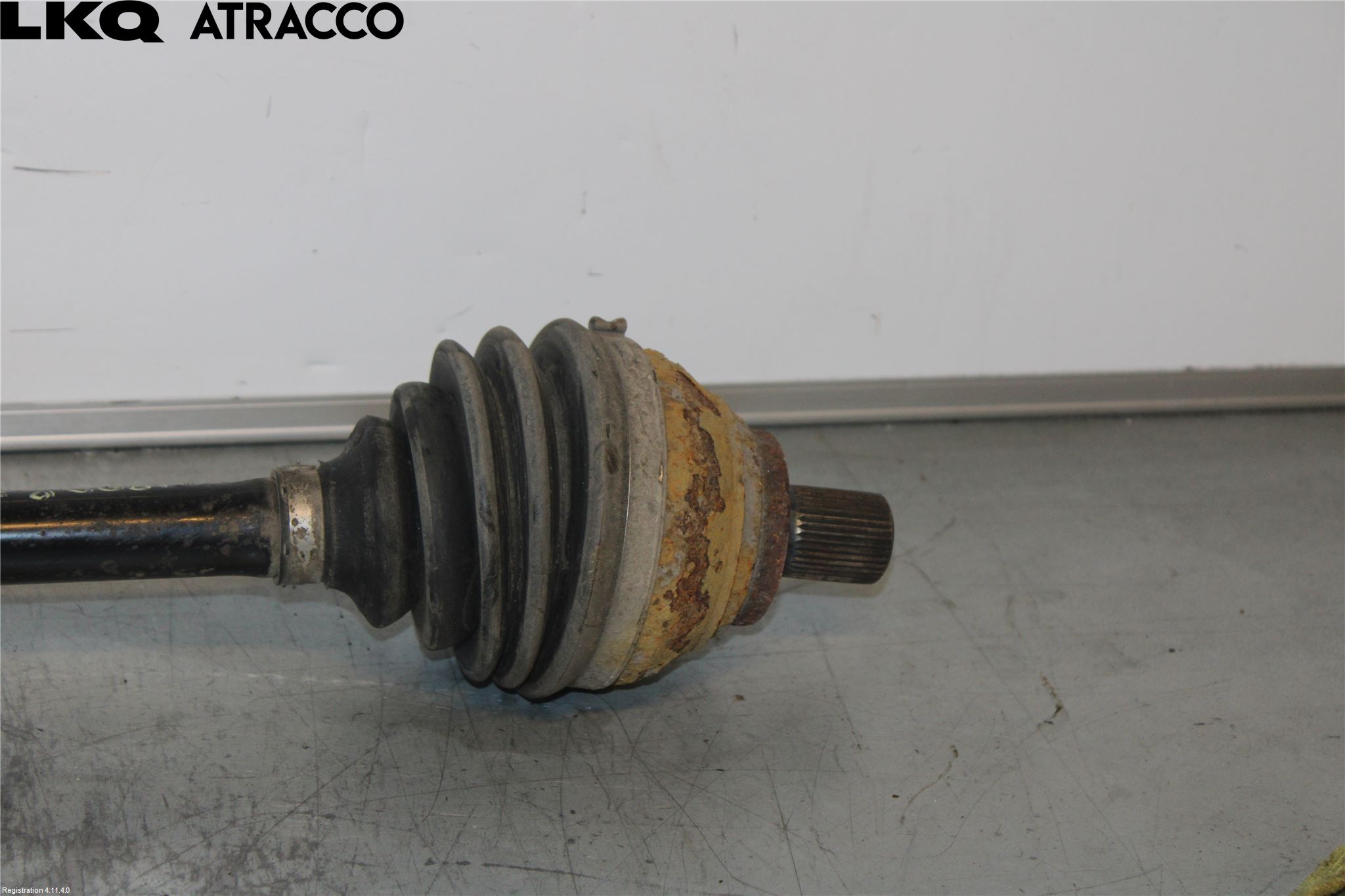 Volkswagen VW TIGUAN 07-16 Drivaksel Foran Kompl Venstre