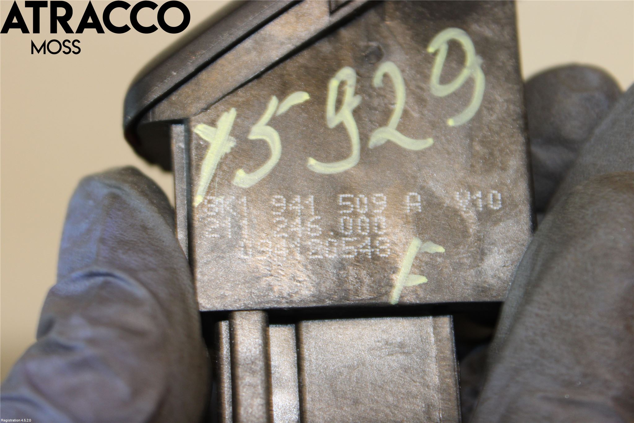 Audi A4/S4 08-11 Bryter Varsel (Nødblink)