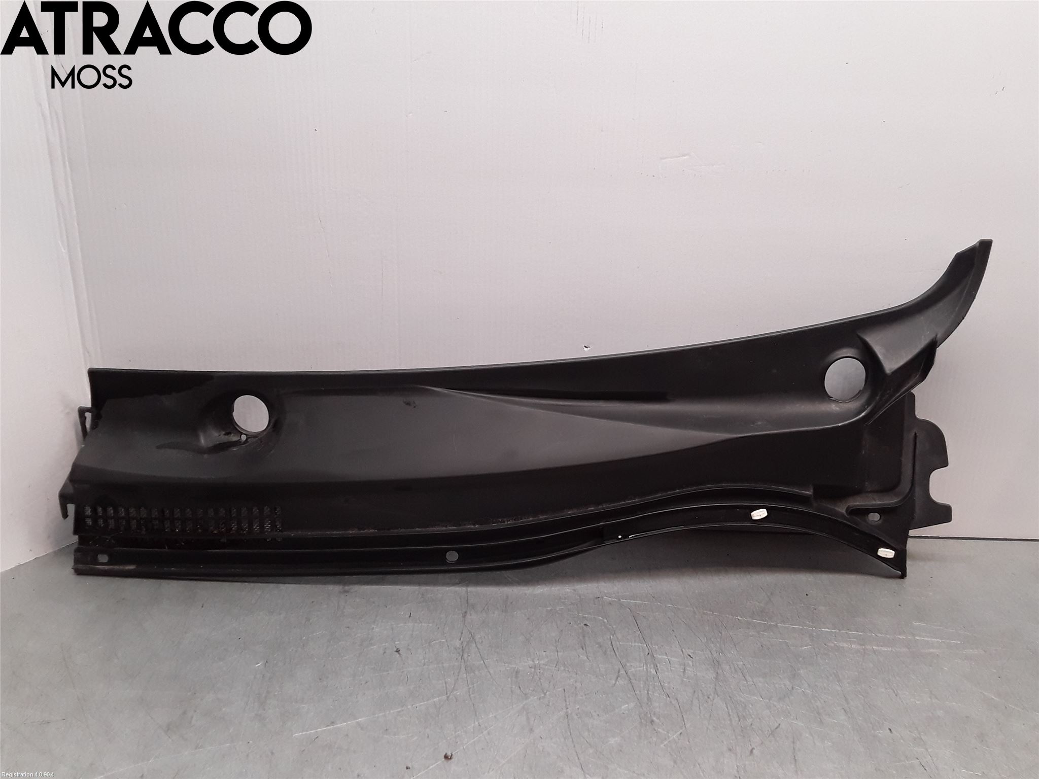 Toyota AVENSIS 03-06 Visker Deksel-Grill-Under Frr