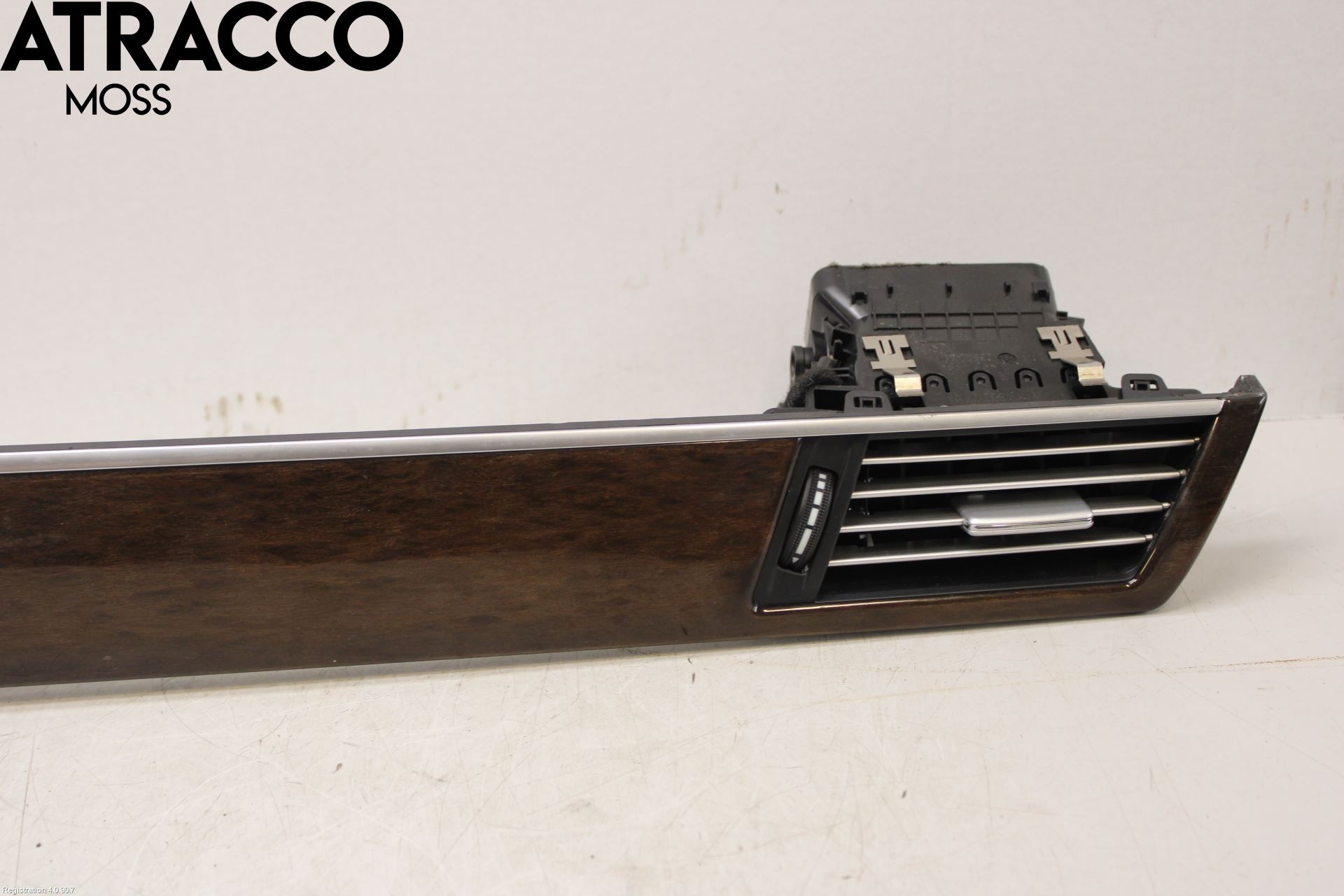 Mercedes-Benz MB E-KLASS (W212) 09-16 Dashbord Kanal - Dyse