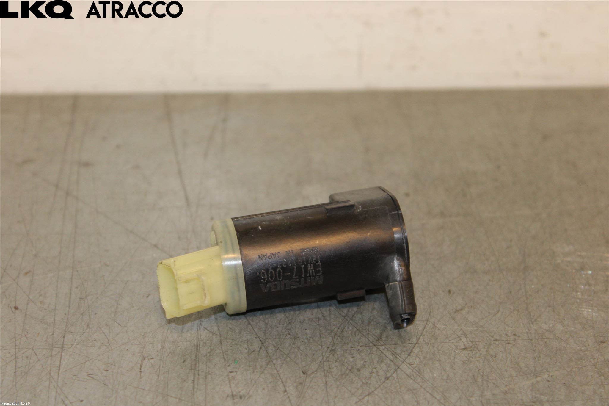 Suzuki SWIFT 17-24 Spylerpumpe Frontrute