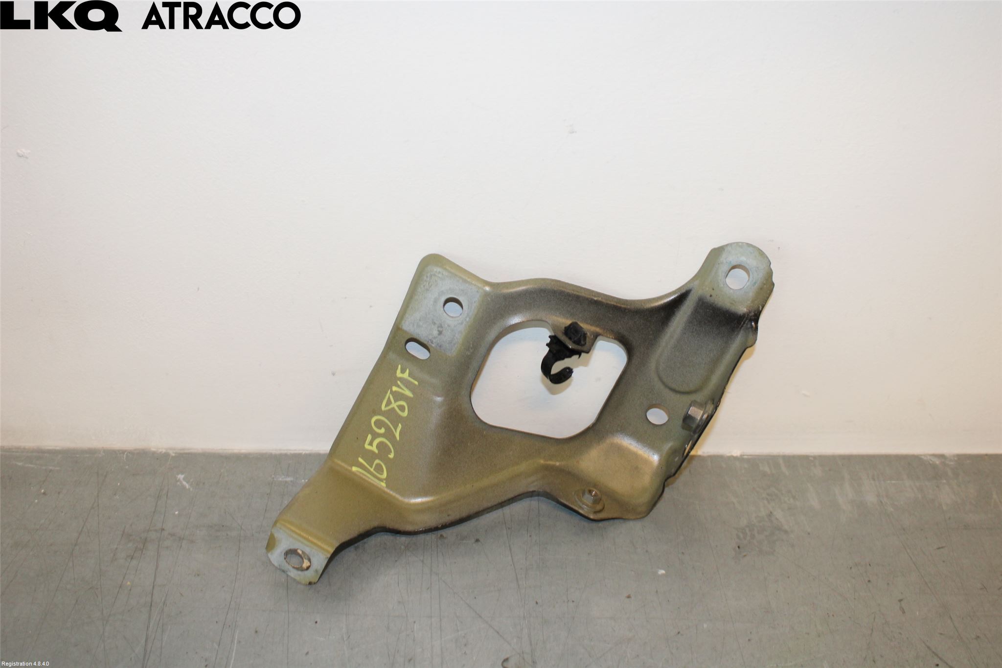 Tesla MODEL 3 17- Frontskjermfeste Venstre