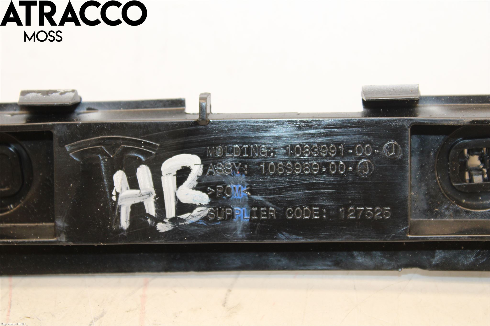 Tesla MODEL 3 17- Støtfangerfeste Bak Høyre