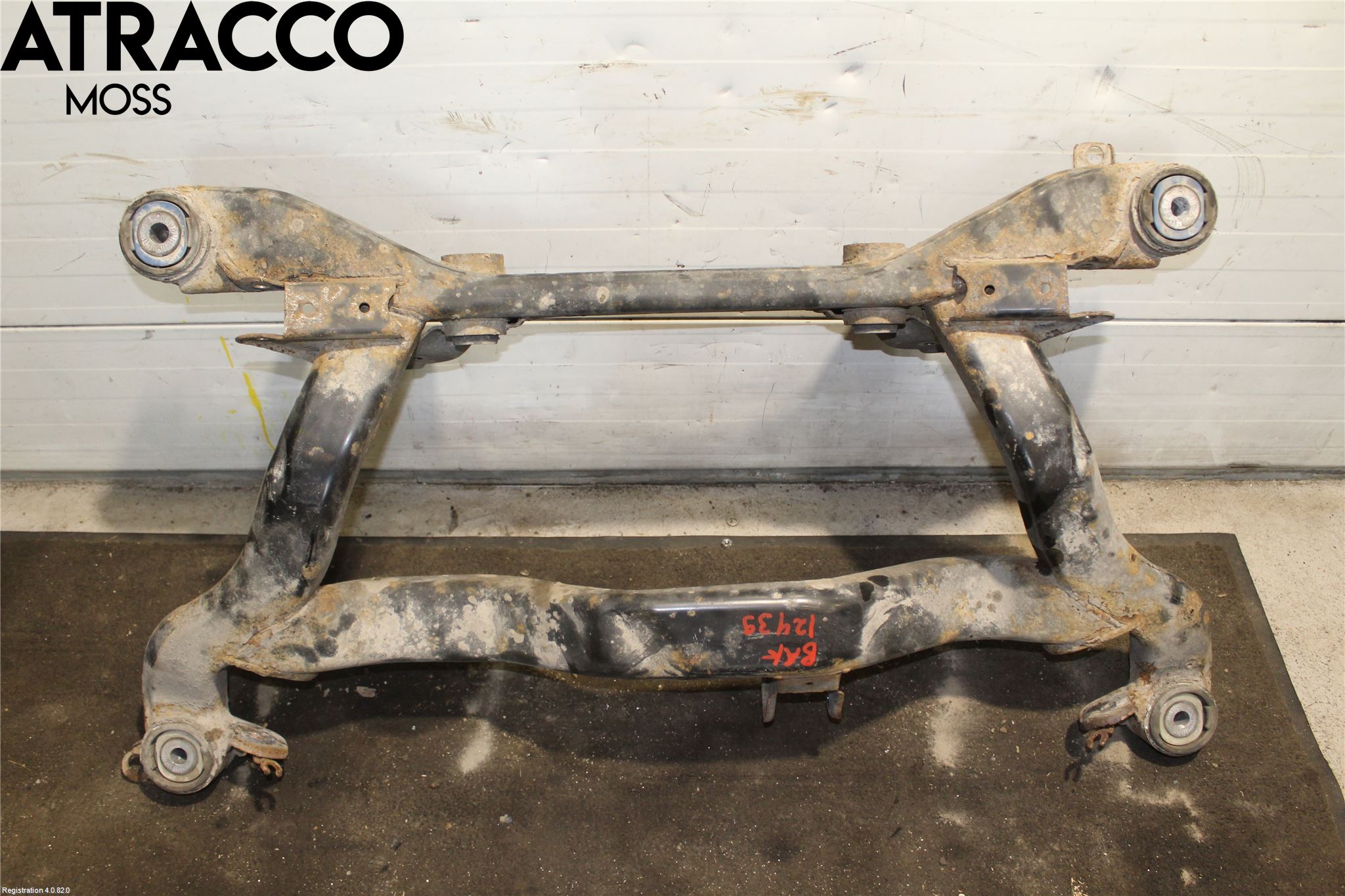 Audi A4/S4 05-07 Bakaksel Feste Travers-Ramme