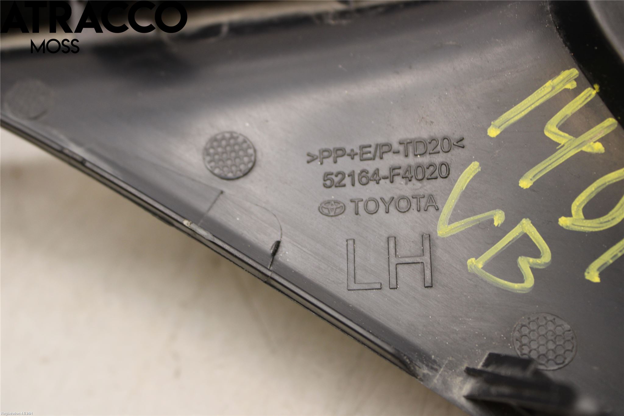 Toyota C-HR 16-23 Refleks Bak