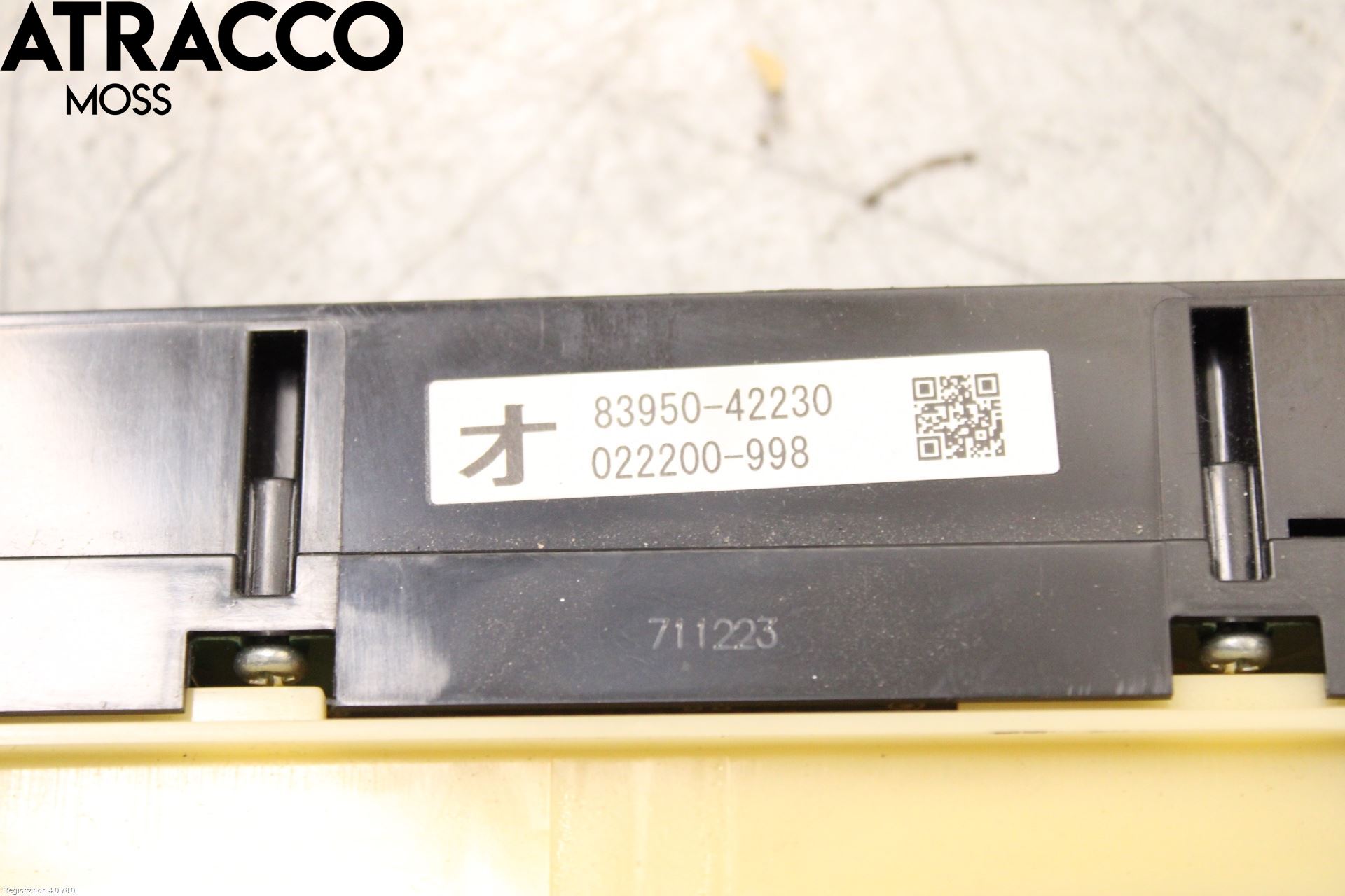 Toyota RAV4 13-18 Bryter Varsel (Nødblink)