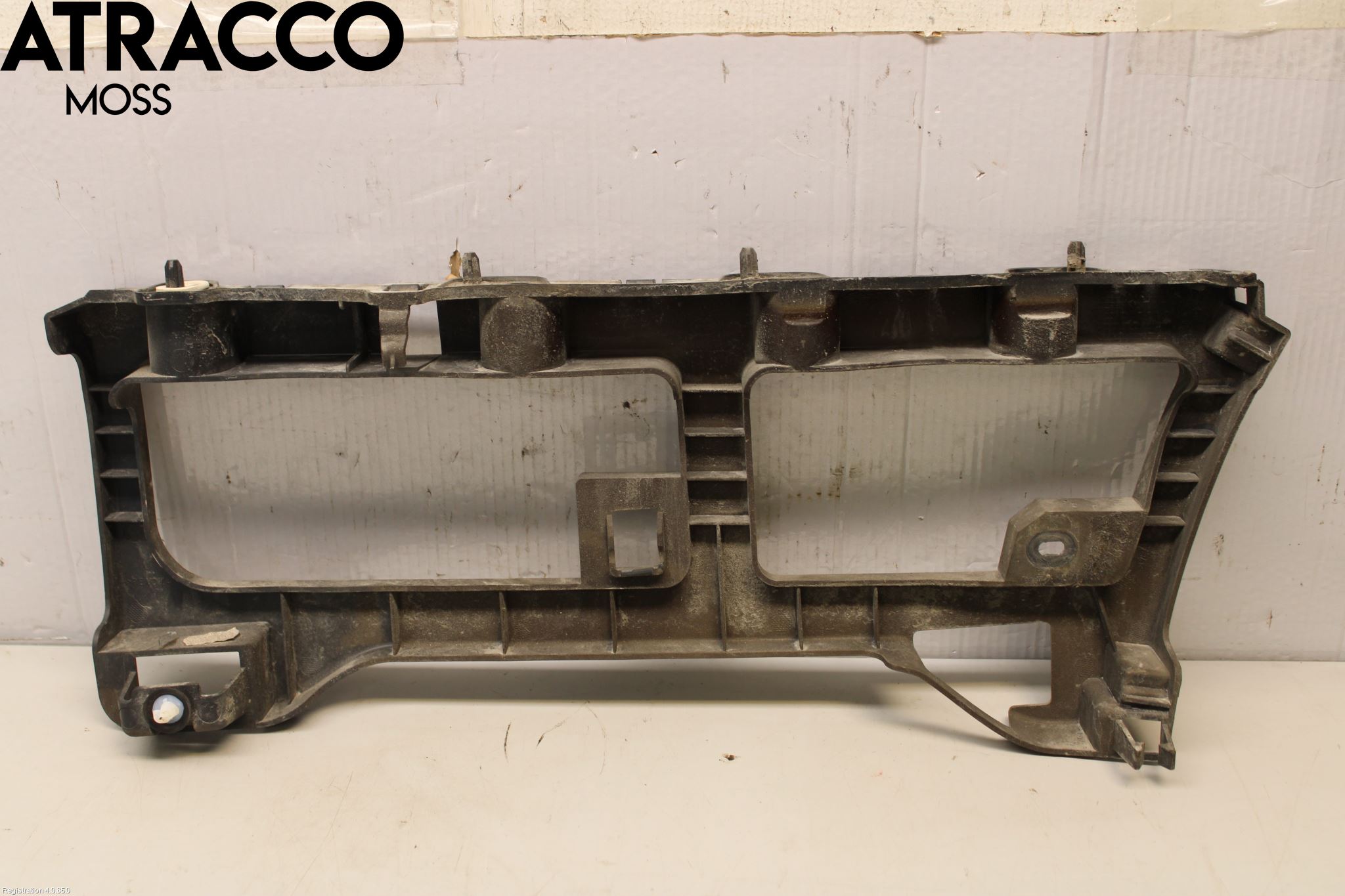 Opel VIVARO 20- Støtfanger Bak Feste