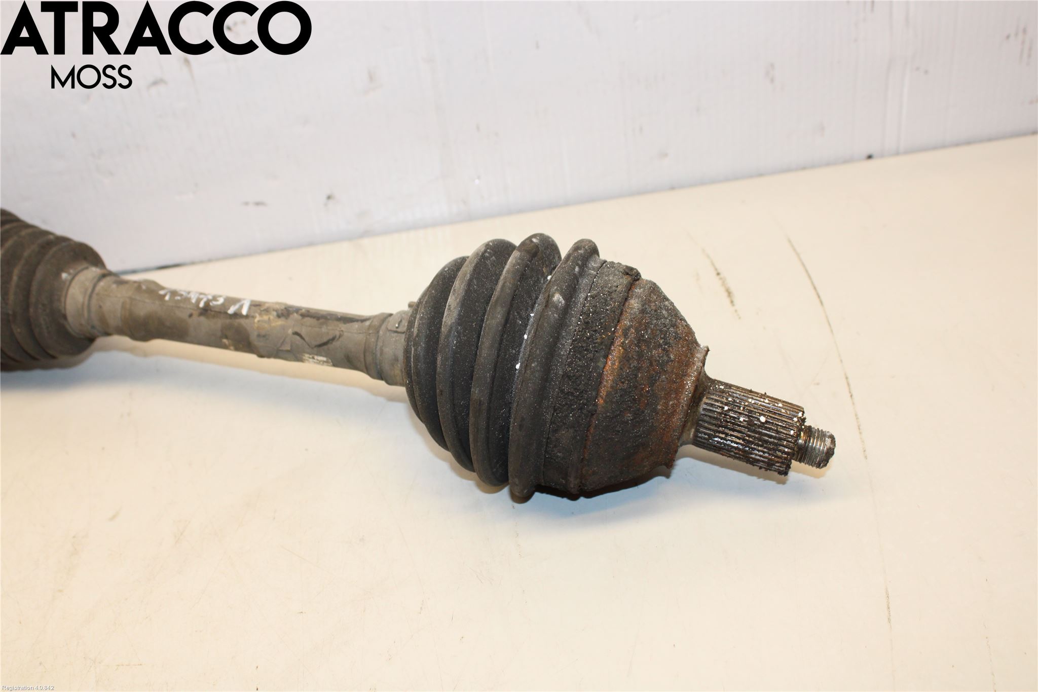 Volkswagen VW POLO 05-09 Drivaksel Foran Kompl Venstre