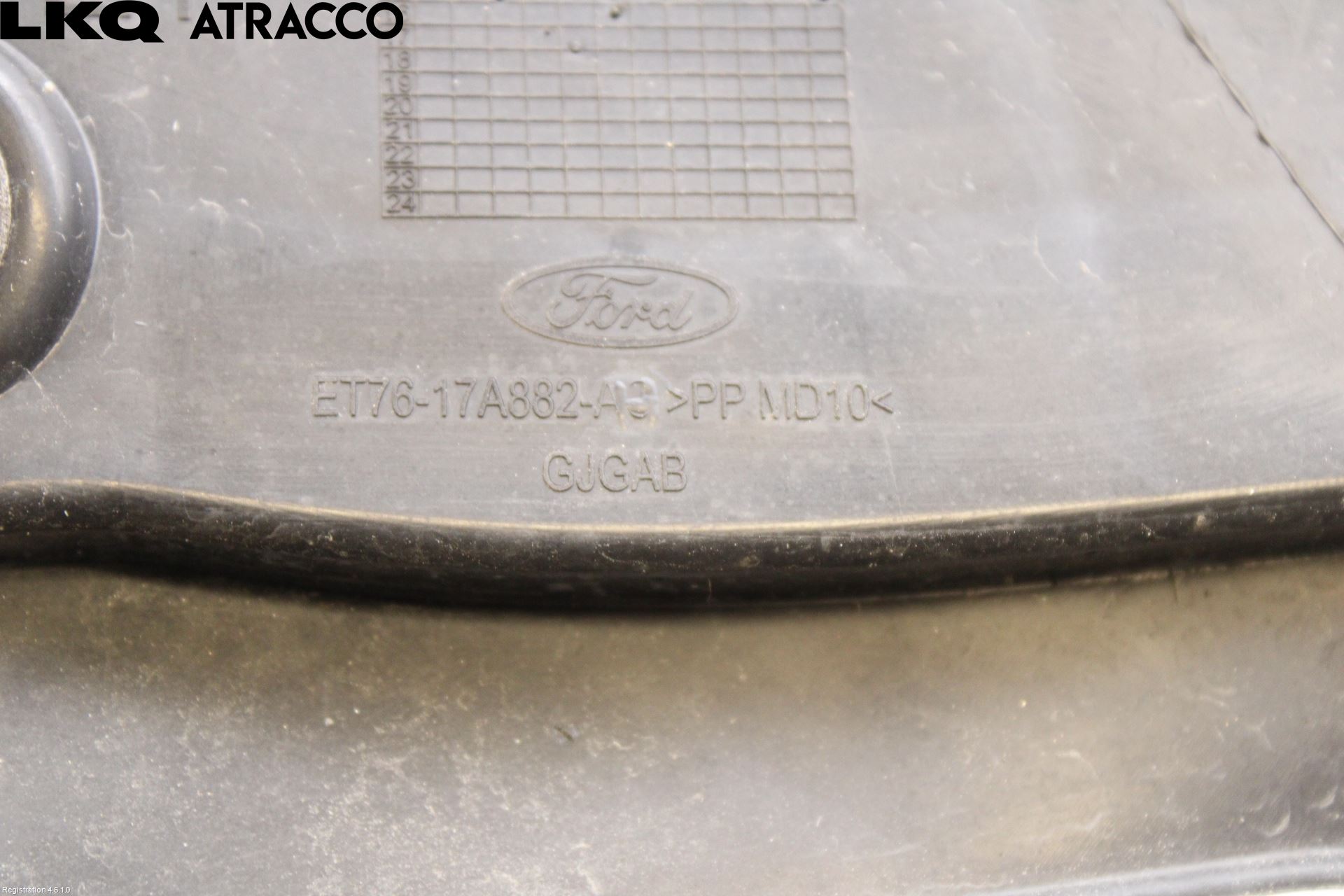 Ford TRANSIT/TOURNEO COURIER 13-23 Støtfangerfeste Bak Venstre