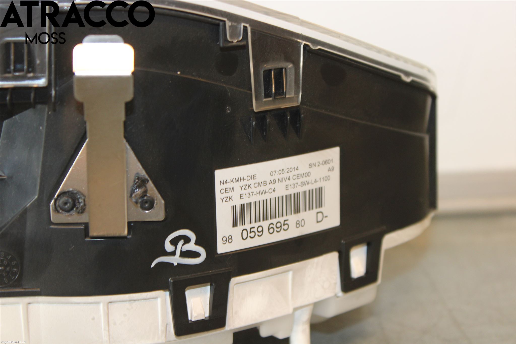 Peugeot 2008 13-20 Instr Kombinert